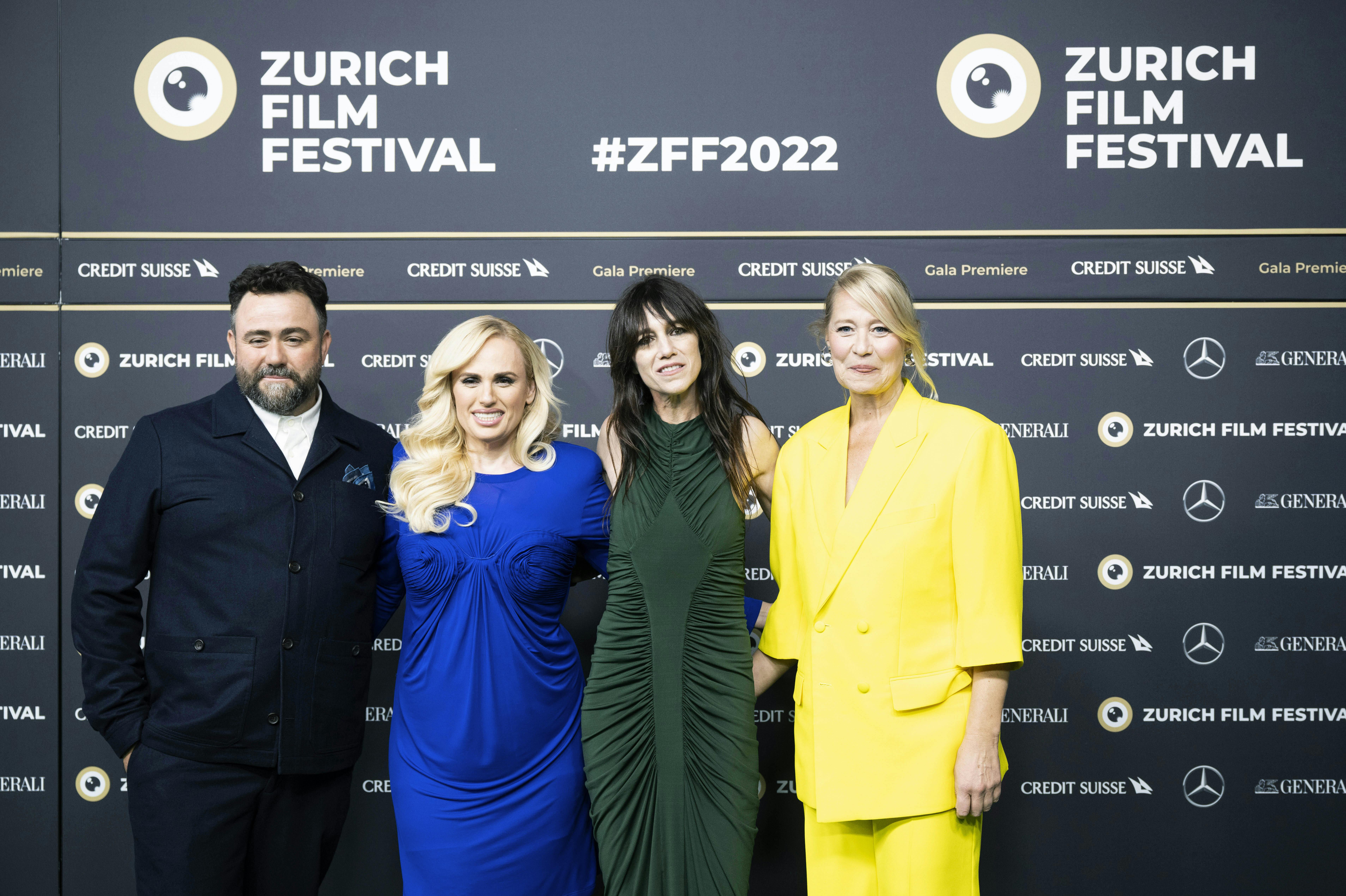 Filmens hovedrolleindehavere - herunder danske Trine Dyrholm, der spiller karakteren Gwen - præsenterer "The Almond and the Seahorse" på en filmfestival i Schweiz.