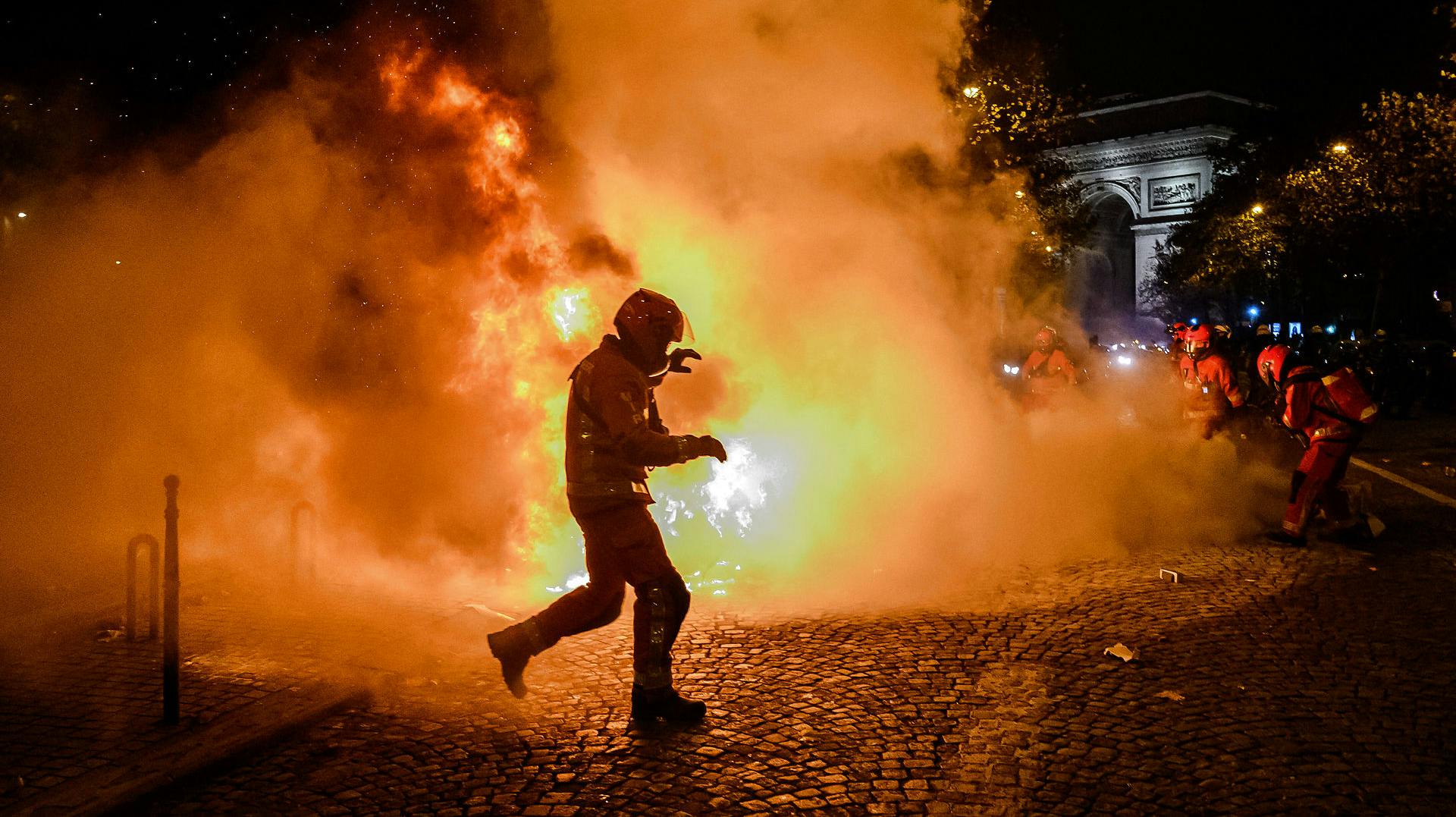 Der udbrød uro i de parisiske gader, efter Marokko slog Portugal den 10. december.