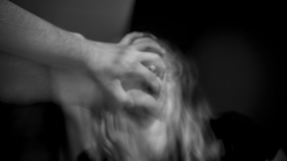 Det skete i 2021 en stigning i antallet af anmeldte seksualforbrydelser sammenlignet med året før.