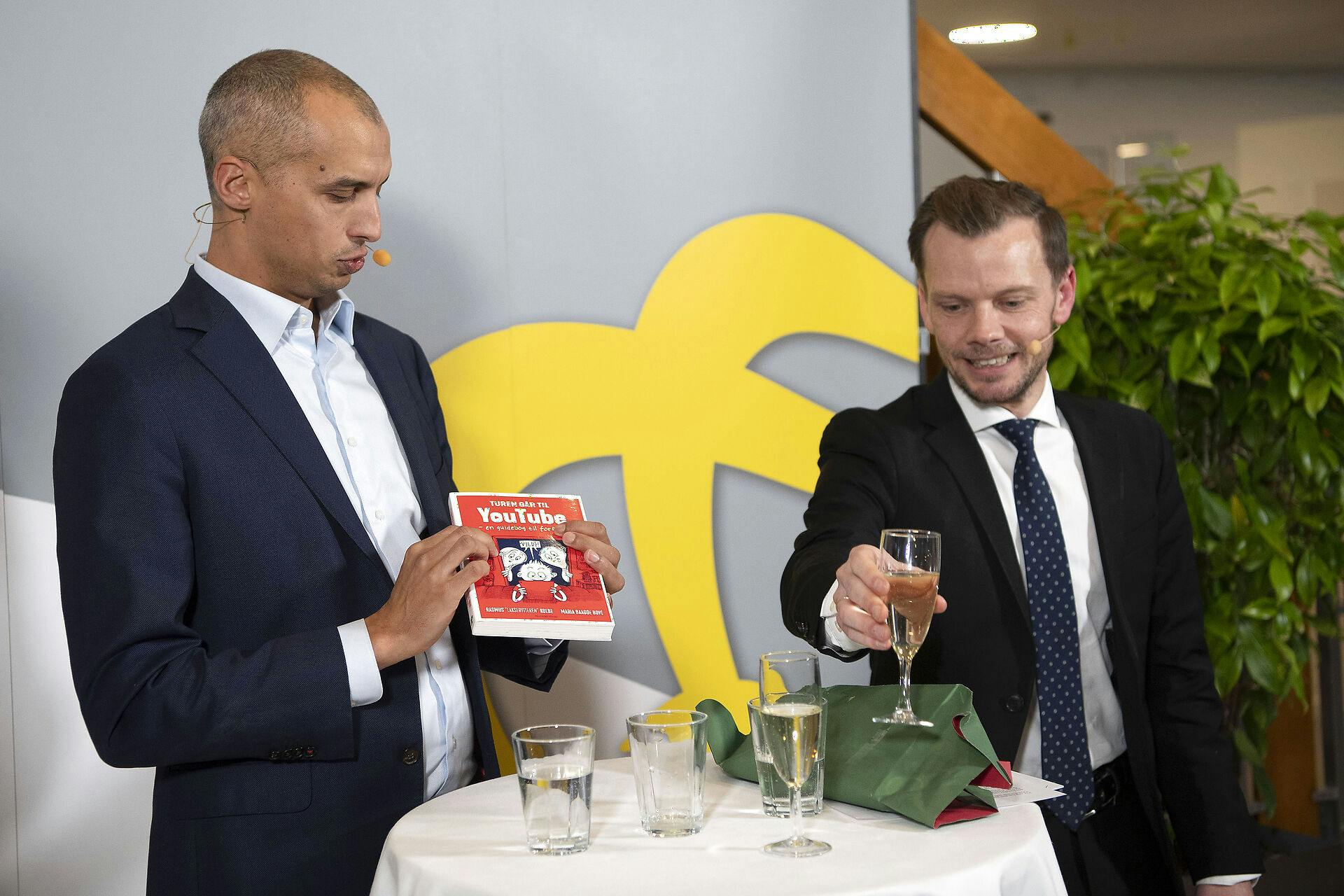 Ministeroverdragelse i Justitsministeriet. Mattias Tesfaye overdrager til justitsminister Peter Hummelgaard torsdag den 15. december 2022.. (Foto: Thomas Sjørup/Ritzau Scanpix)