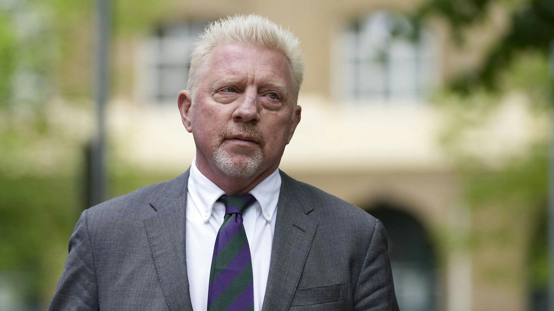Den tidligere tyske tennisstjerne Boris Becker er blevet løsladt fra et britisk fængsel.