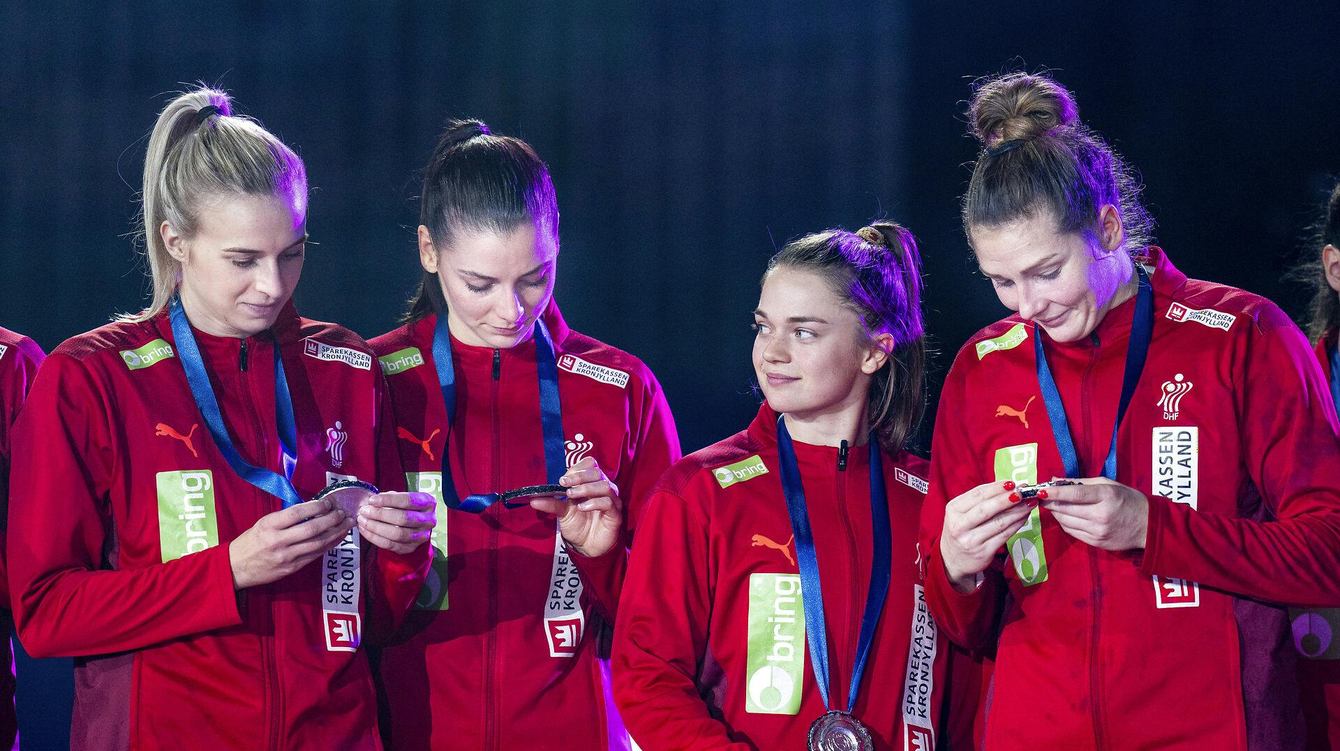 Mie Højlund kommer ikke til at spille med Rikke Iversen i Odense i næste sæson, da stregen ikke forlænger. nbsp;