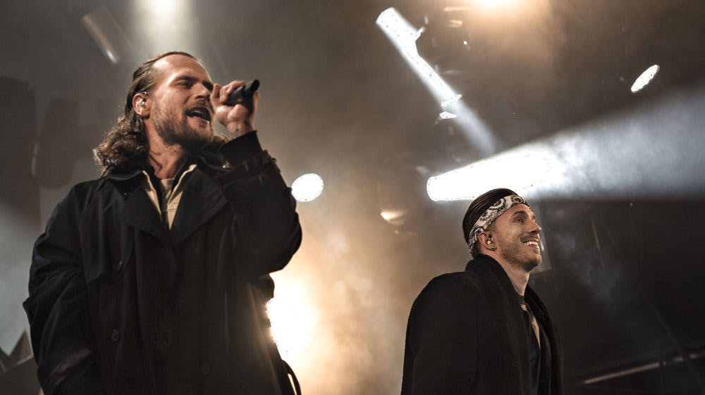 En koncert med Nik & Jay blev torsdag aften aflyst. Det skyldes et gulv, som var i fare for at falde sammen under publikum. 