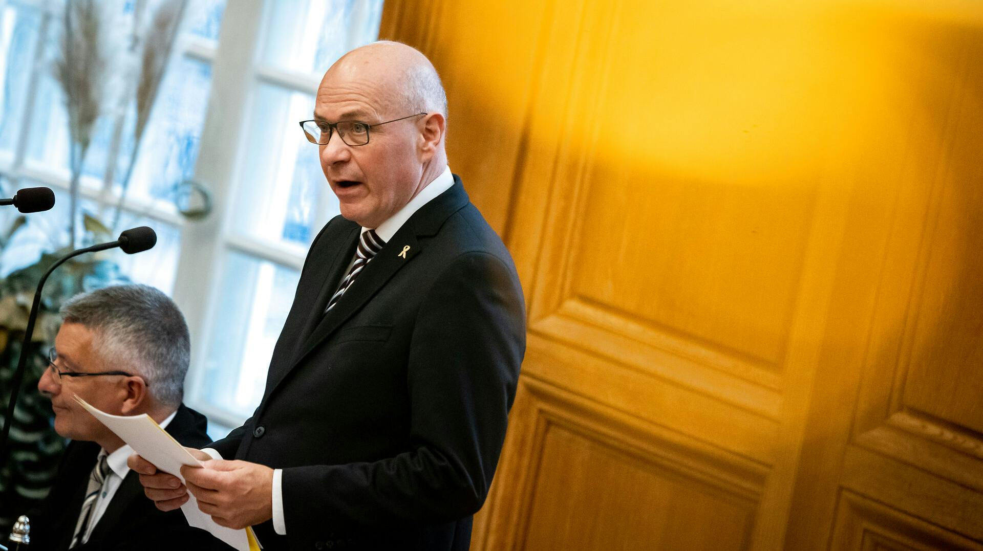 Folketingets formand, Søren Gade (V), trækker sig som kommitteret for Hjemmeværnet.