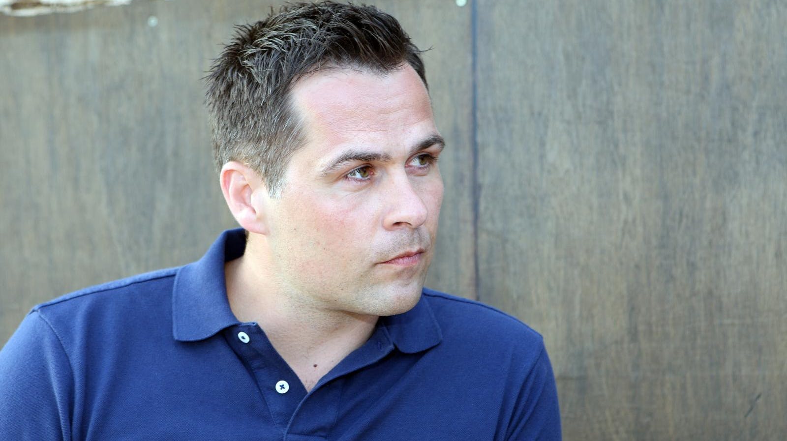 Tv-værten Christian Høgh Andersen kom meget dårligt ud af tv-interviewet, som han efterfølgende har beklaget dybt.