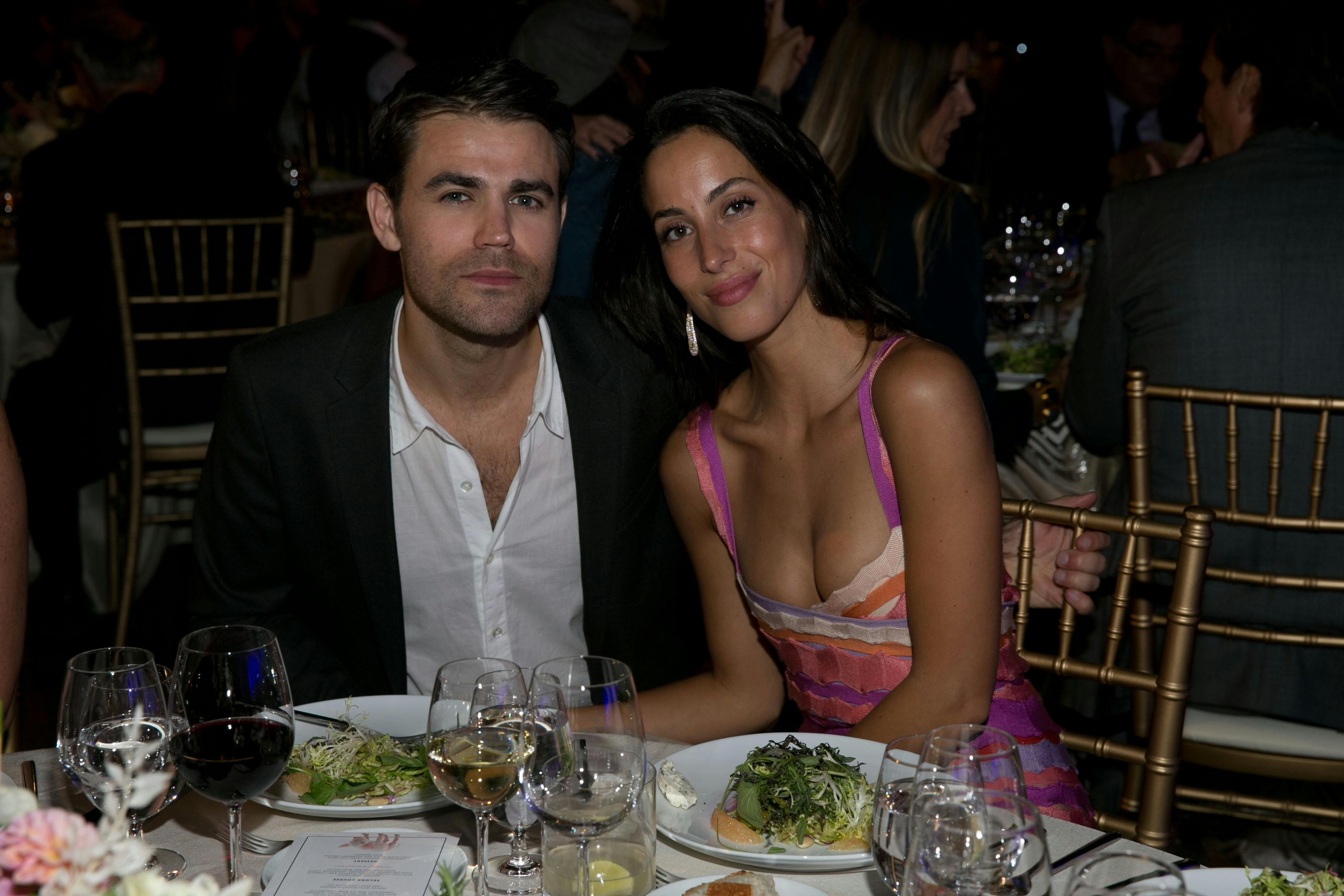 Arkivfoto af Ines de Ramon med sin daværende ægtemand, Paul Wesley.
