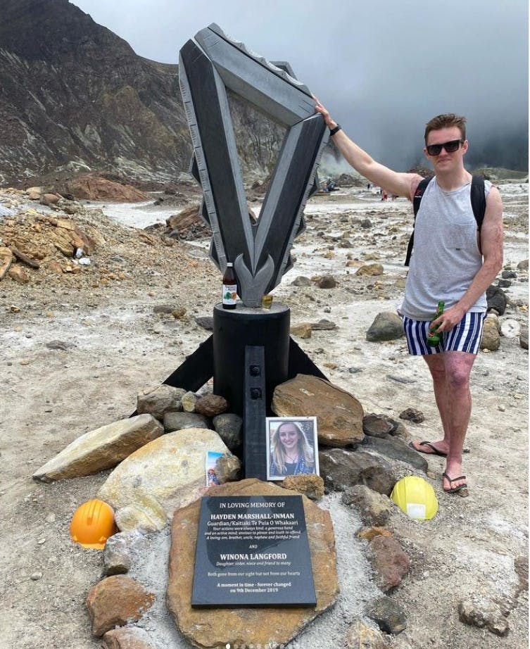Jesse har efterfølgende besøgt White Island, hvor der er opsat et mindested for hans søster. 