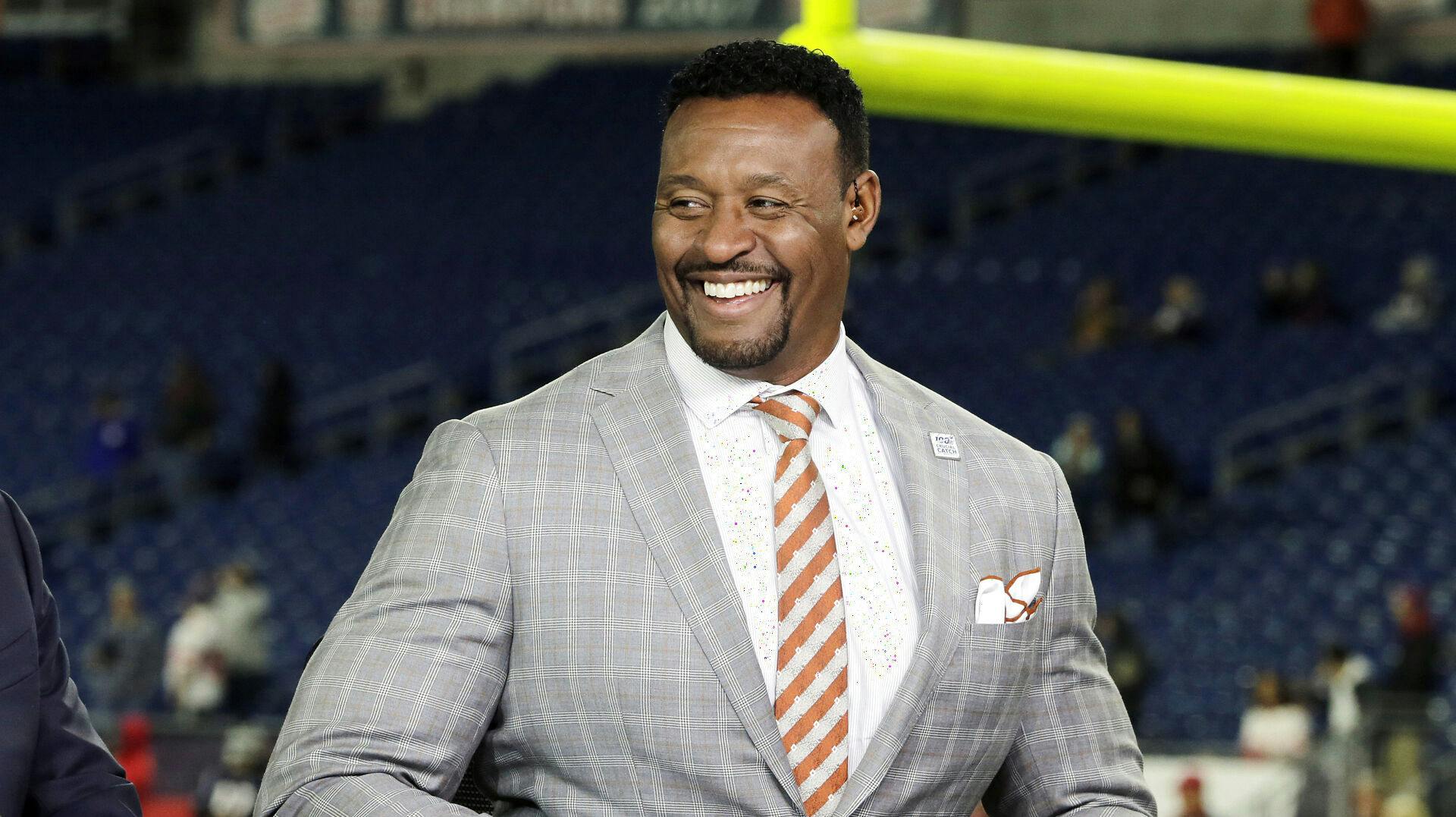 NFL Networks-eksperten Willie McGinest er blevet anholdt efter at have tæsket en mand på brutal vis med en flaske.