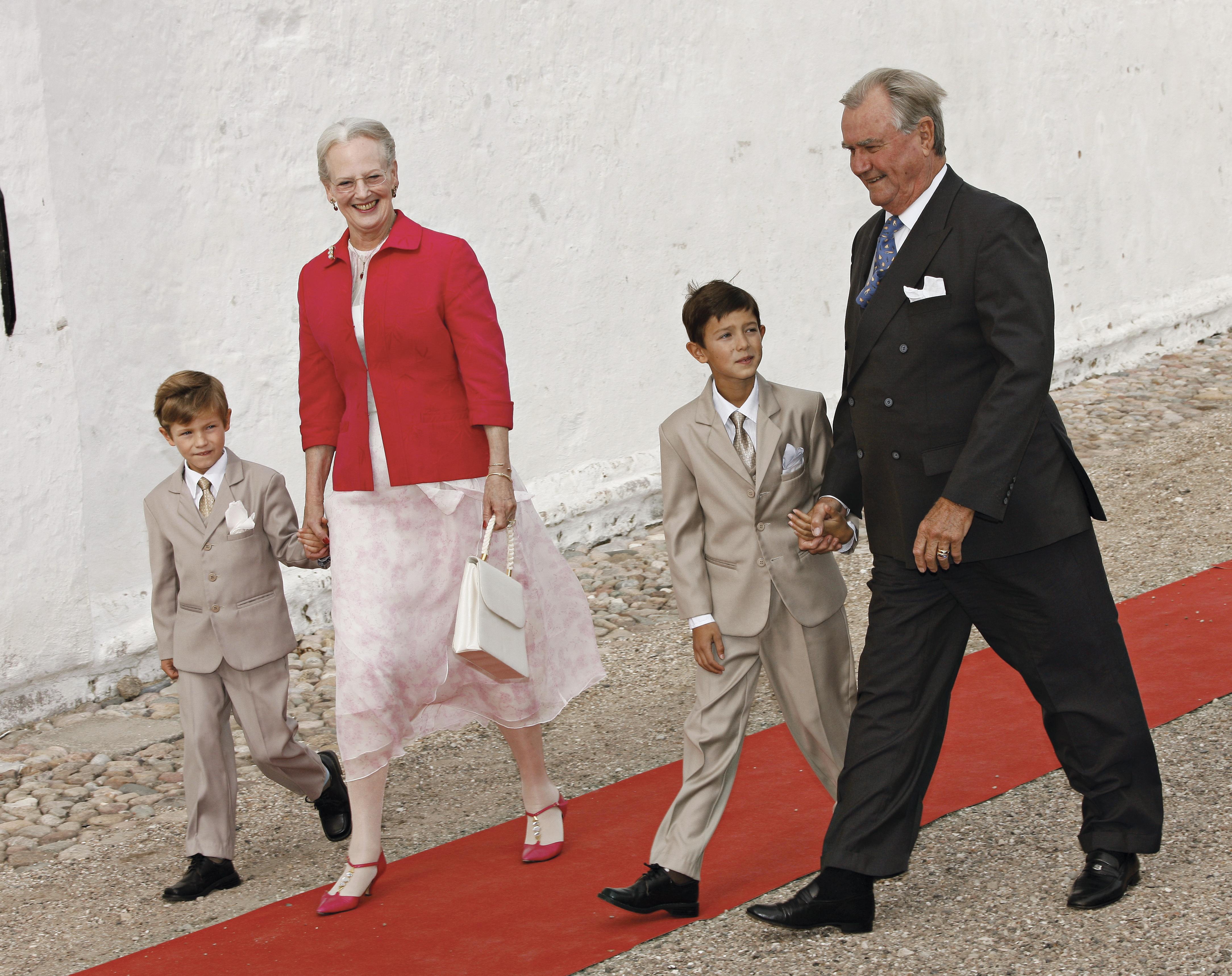 Prins Felix, dronning Margrethe, prins Nikolai og prins Henrik