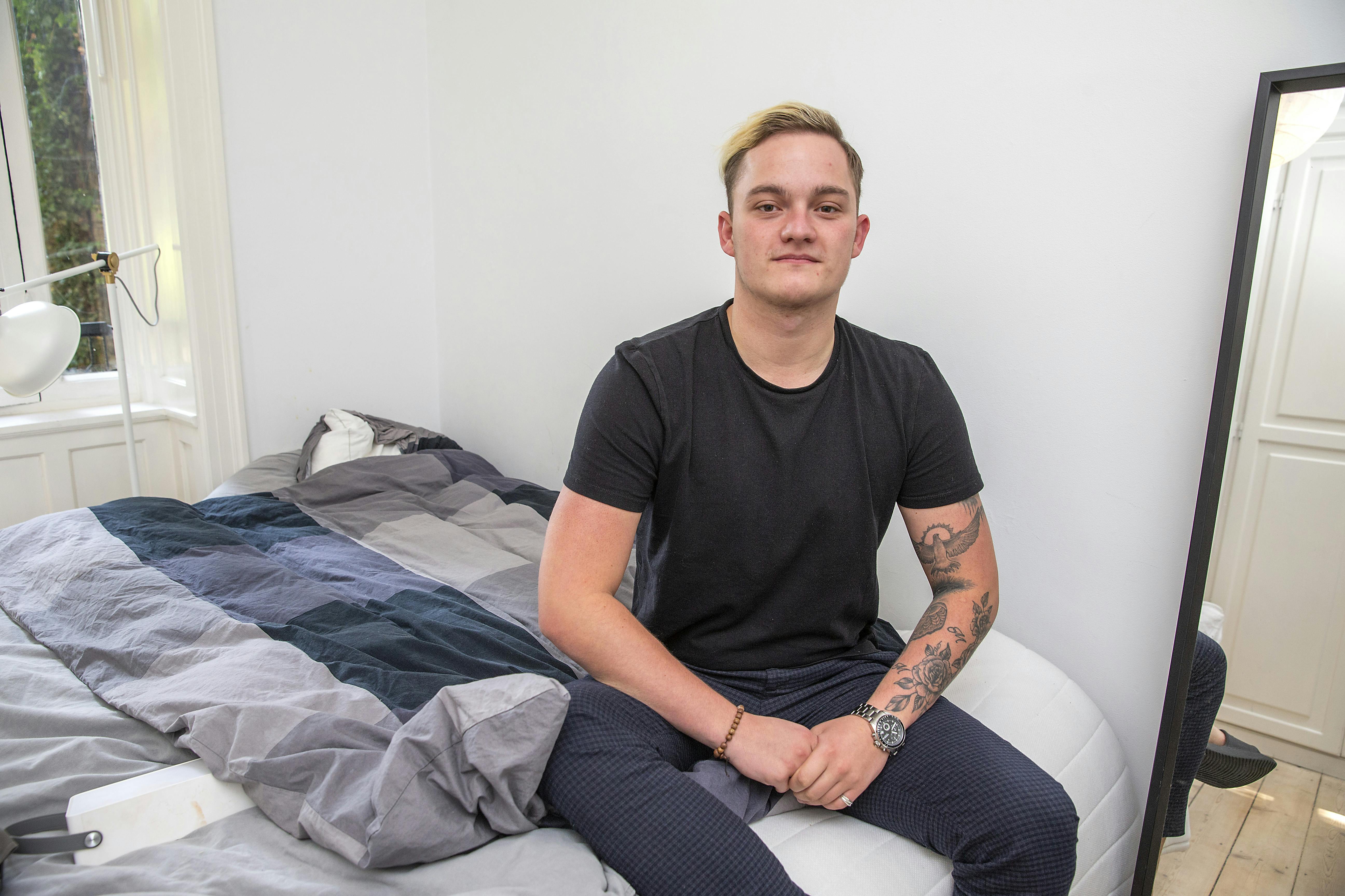 Sammen med blandt andet Boris Laursen og Anne Plejdrup var Kasper med i "Paradise kollektivet".