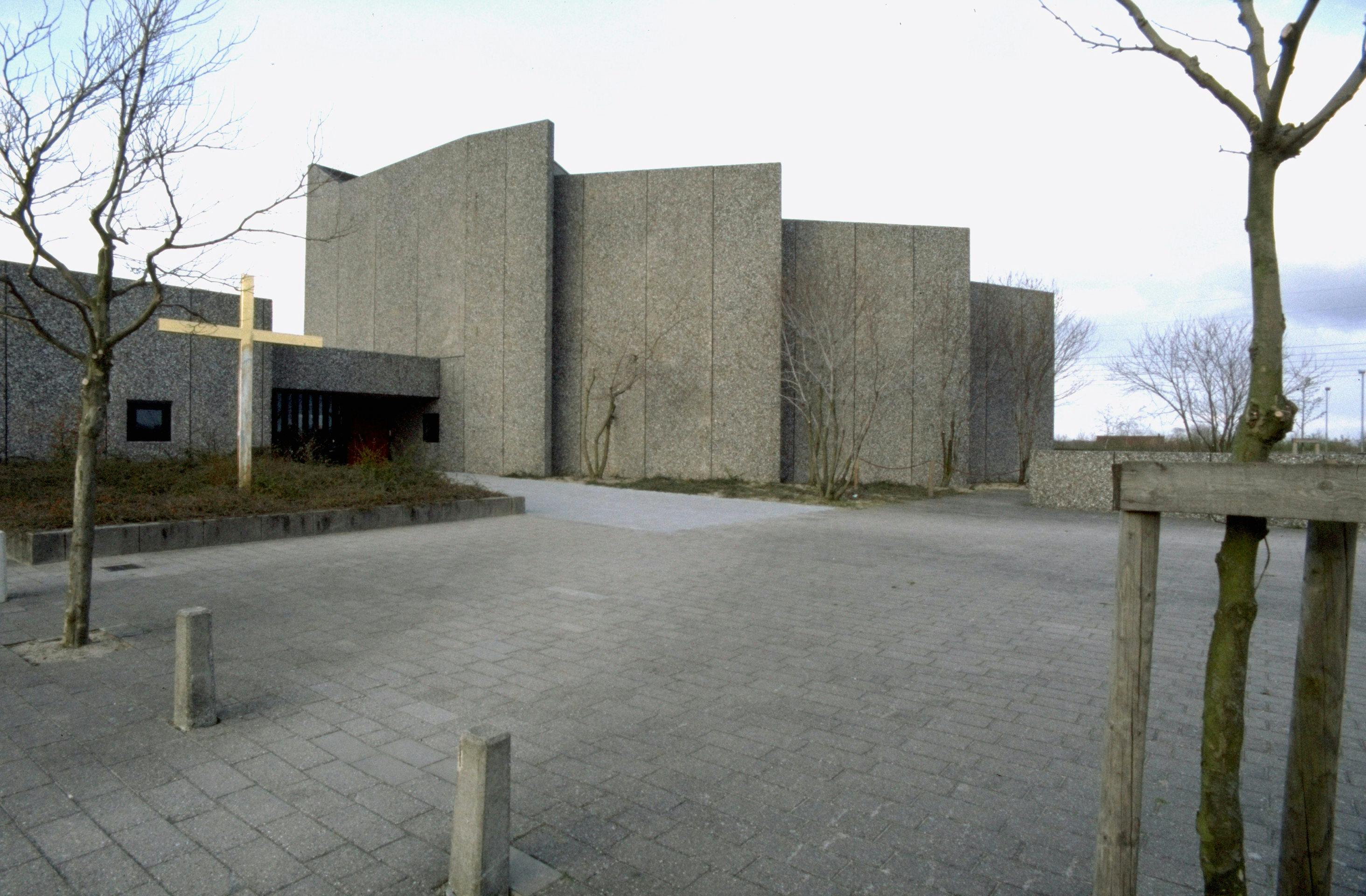Vollsmose Kirke er bygget i 1975 og har ikke kimet på højhelligdage. nbsp;