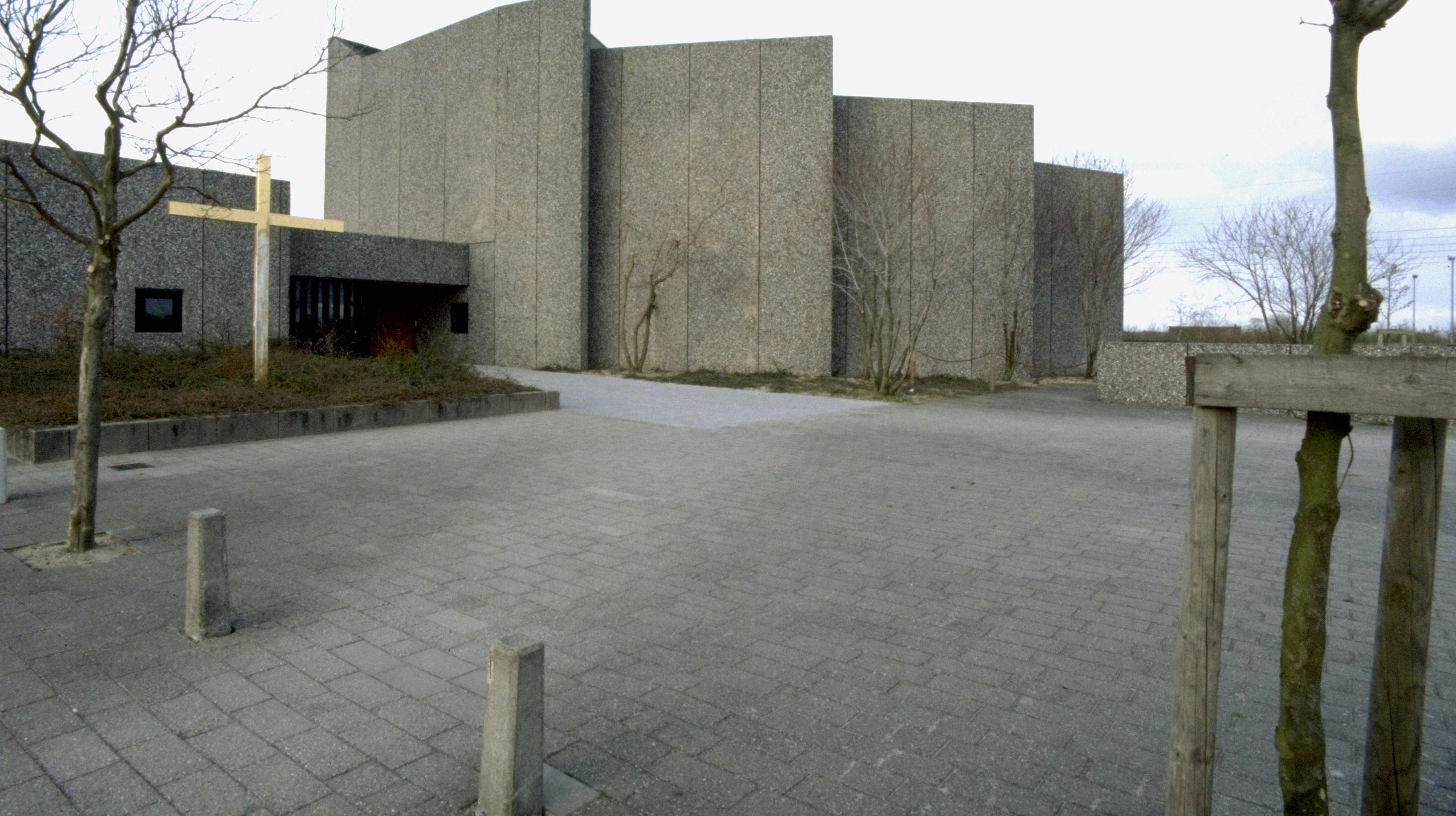 Vollsmose Kirke er bygget i 1975 og har ikke kimet på højhelligdage. nbsp;