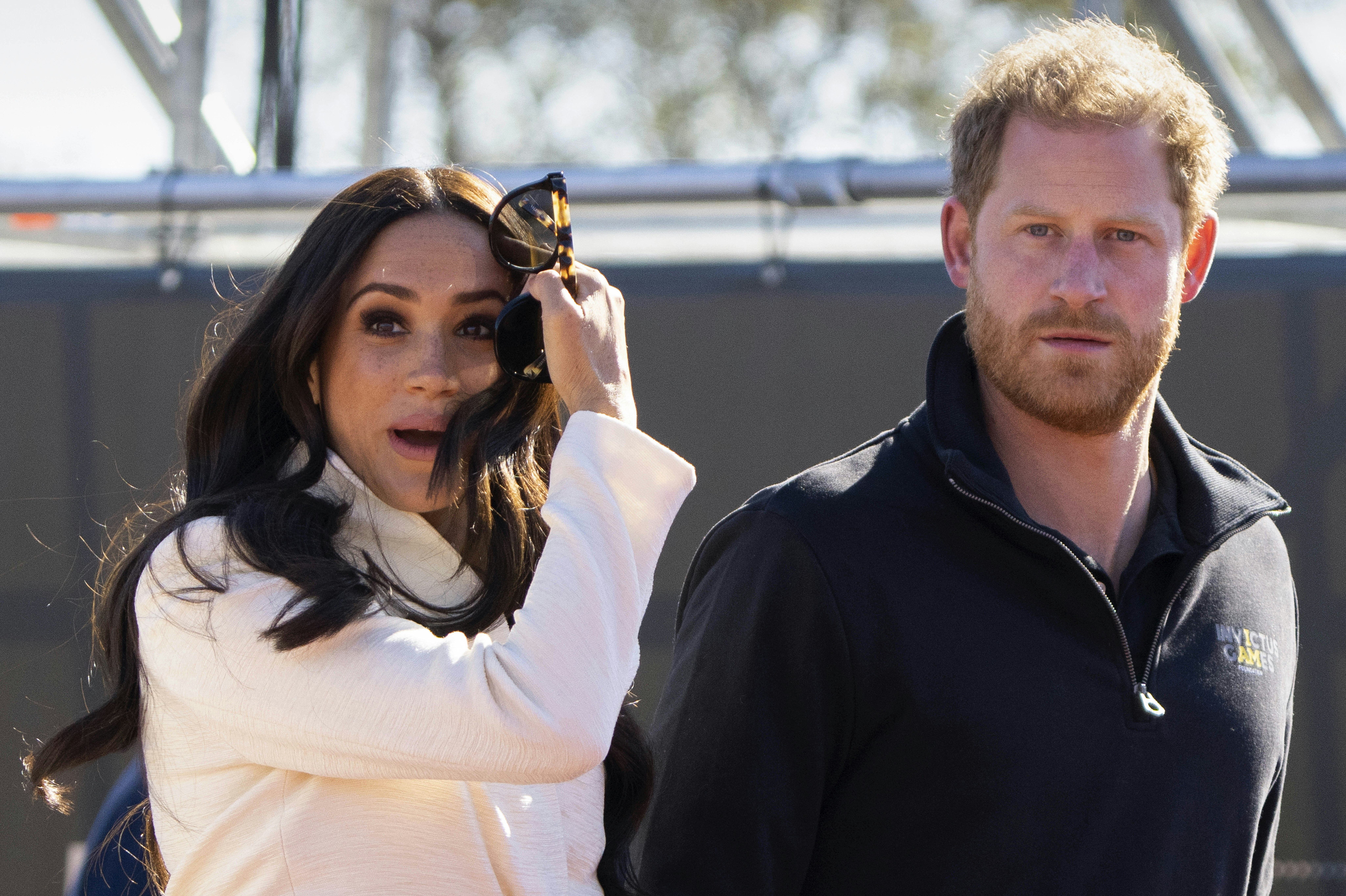 enkelt gallon chef Hov! Meghan Markles historie om første møde med dronning Elizabeth hænger måske ikke helt sammen | SE og HØR enkelt gallon chef Hov! Meghan Markles historie om første møde med dronning Elizabeth hænger måske ikke helt sammen | SE og HØR