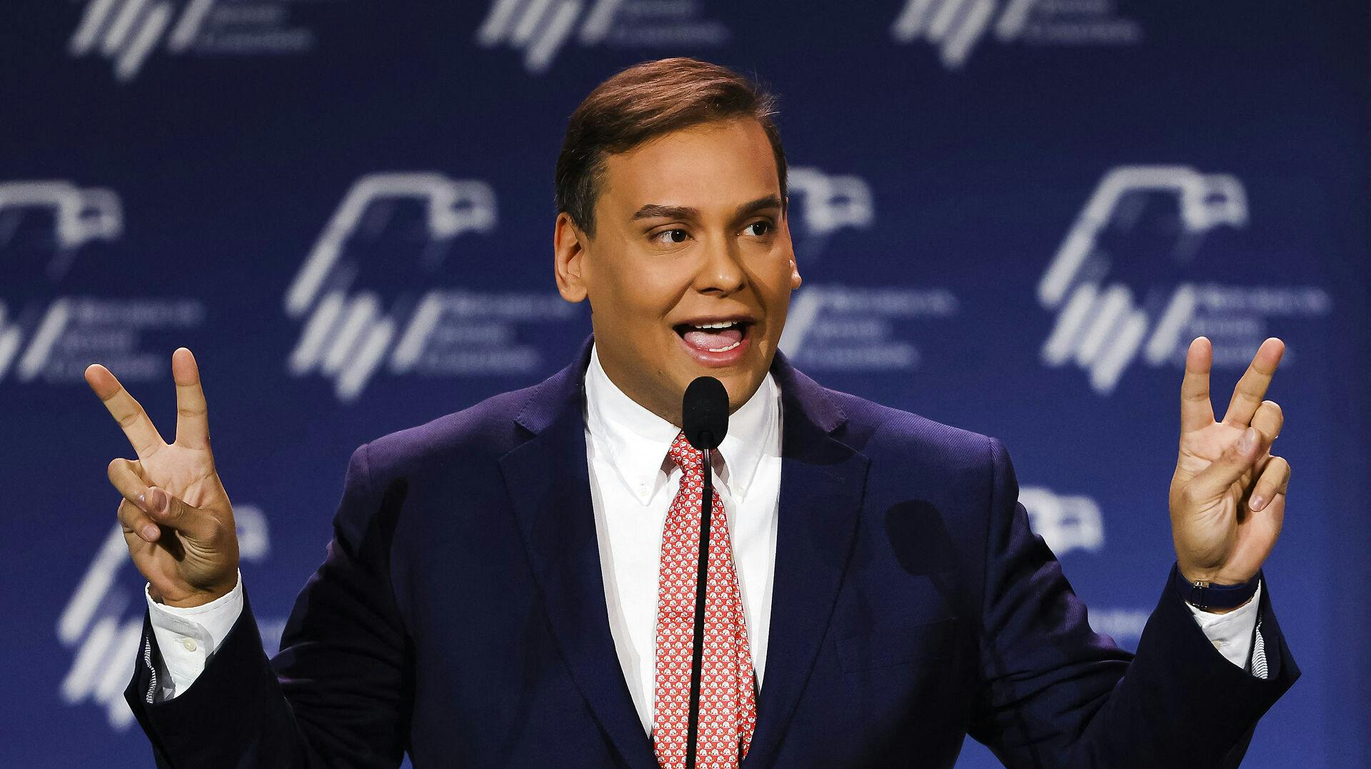 George Santos tilhører Donald Trumps parti. Og hans forhold til sandheden er lige så betændt, som den nu forhenværende præsidents.