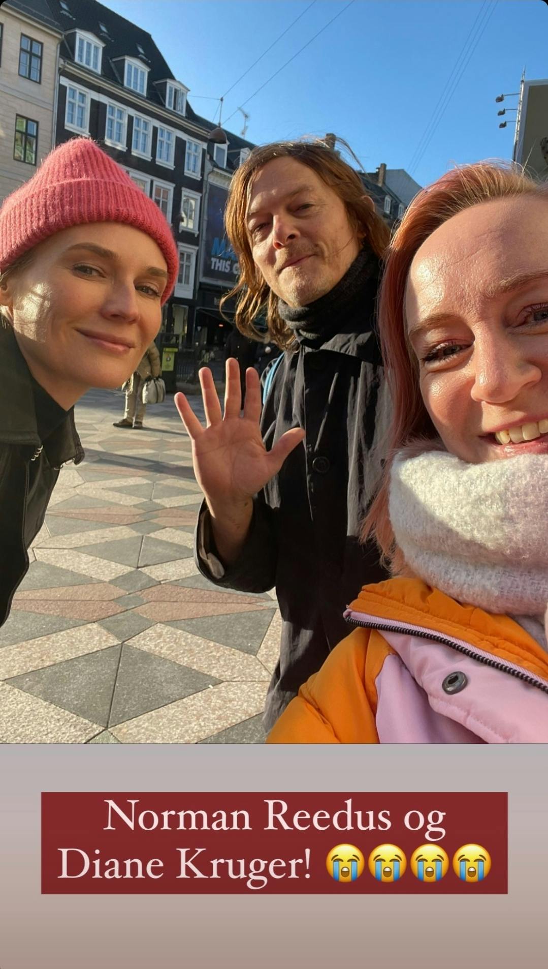 Maria Rothmar havde svært ved at styre sin begejstring, da hun som "åndssvagt lykkelig "The Walking Dead"-fan" mødte Norman Reedus på Strøget, og var så heldig at få taget et selfie.