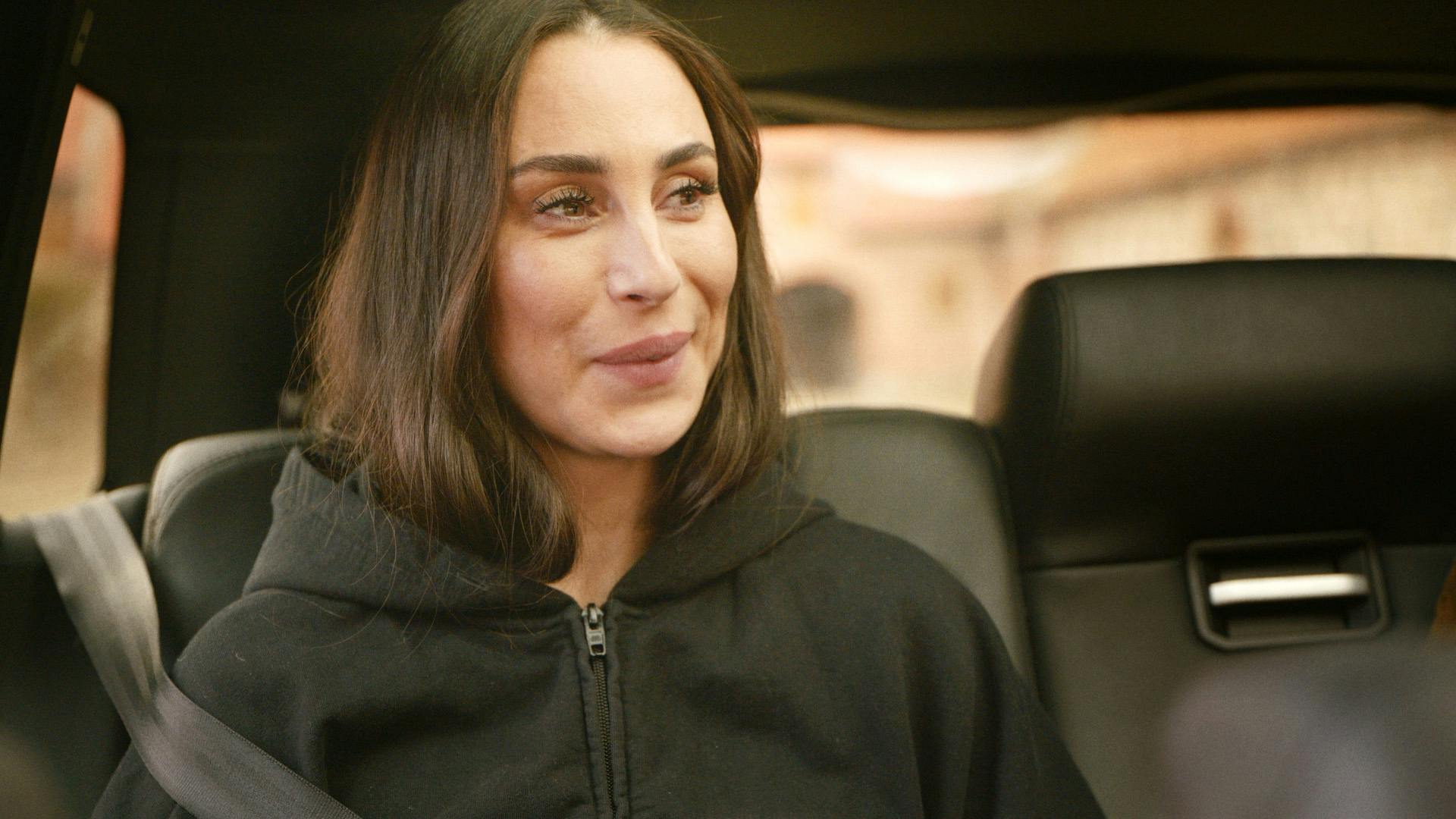 Medina fortæller blandt andet om livet som midlertidig alenemor i programmet "All Exclusive" på Viaplay 