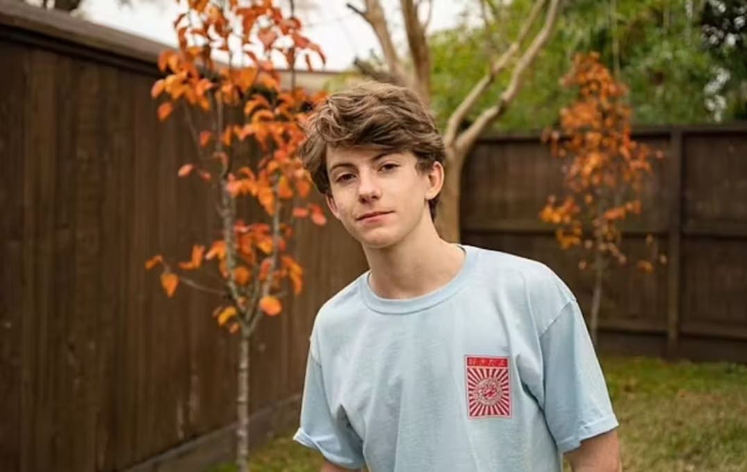 Skuespilleren Tyler Sanders døde i juni, men først nu er dødsårsagen kommet frem.