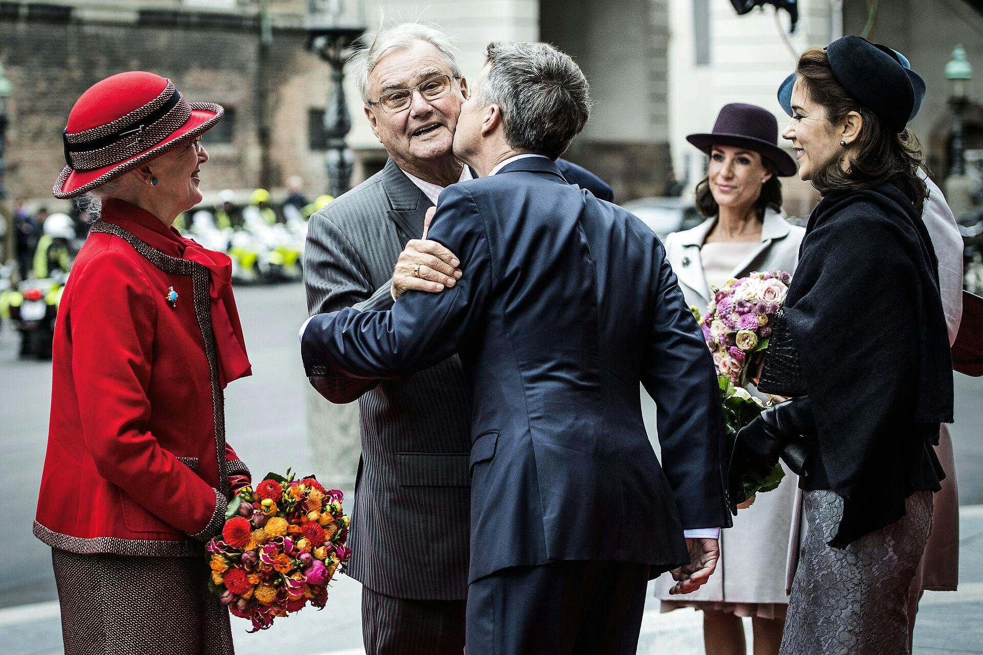 I 2015 "fyrede" dronning Margrethe midt under nytårstalen sin mand, nu afdøde prins Henrik.