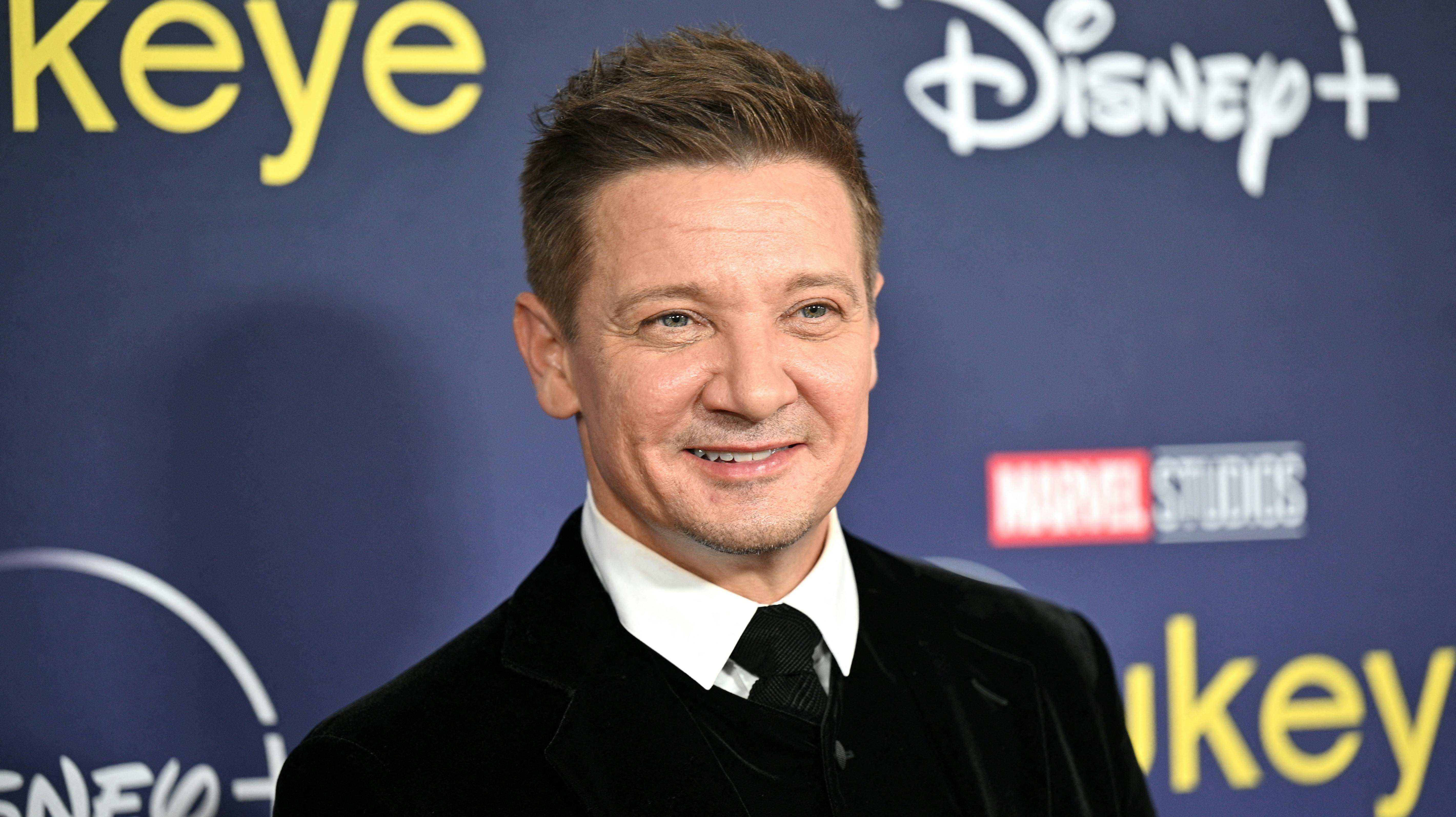 Jeremy Renner er i "kritisk, men stabil" tilstand. nbsp;