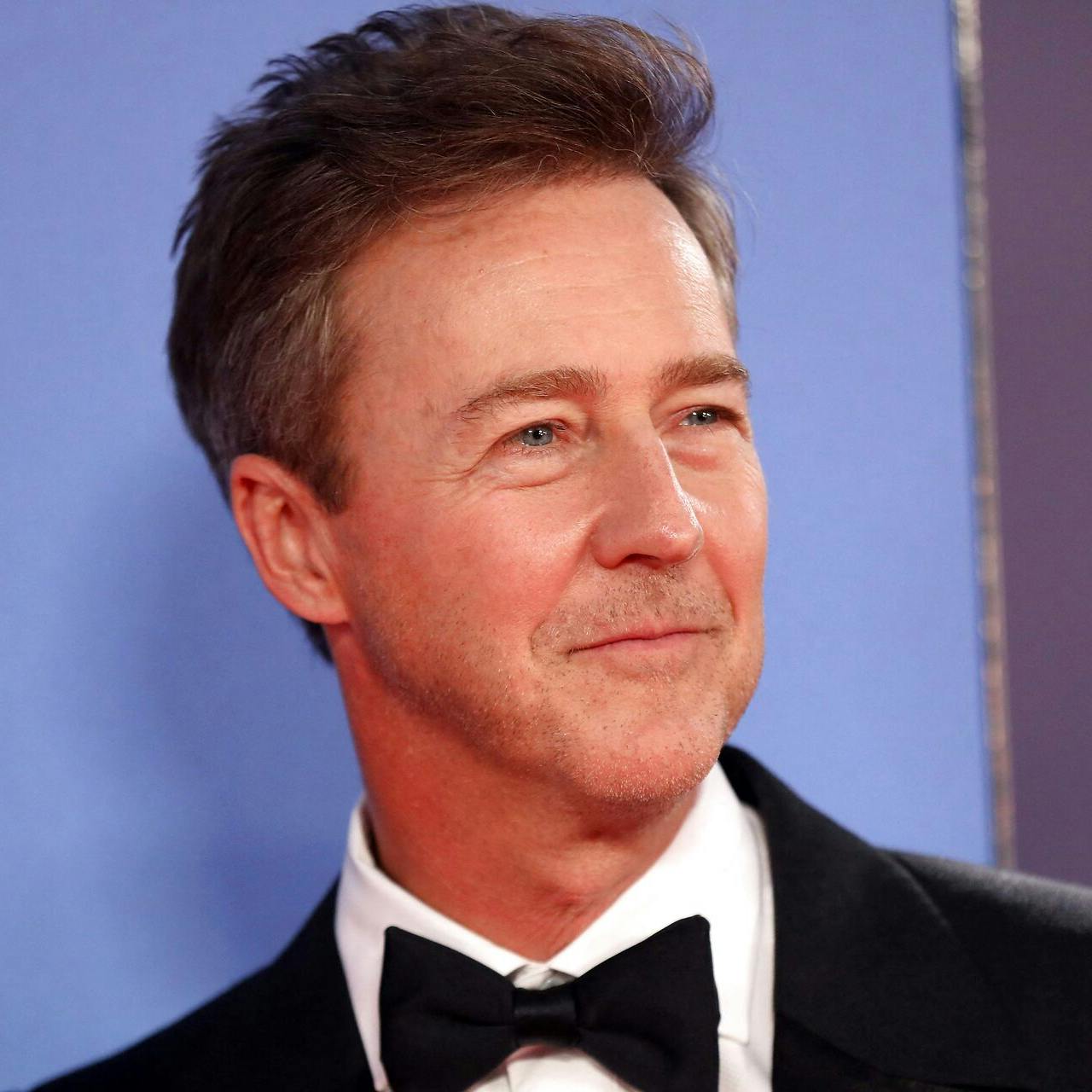 Edward Norton finder i et tv-program ud af, han er i familie med den berømte høvdingedatter Pocahontas. 