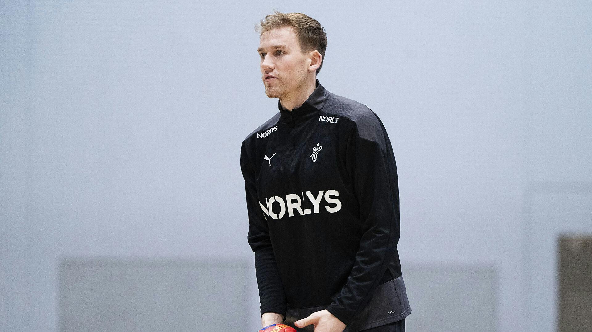 Simon Pytlick har afleveret en negativ coronatest og er derfor clearet til at komme ud af coronaisolation. 