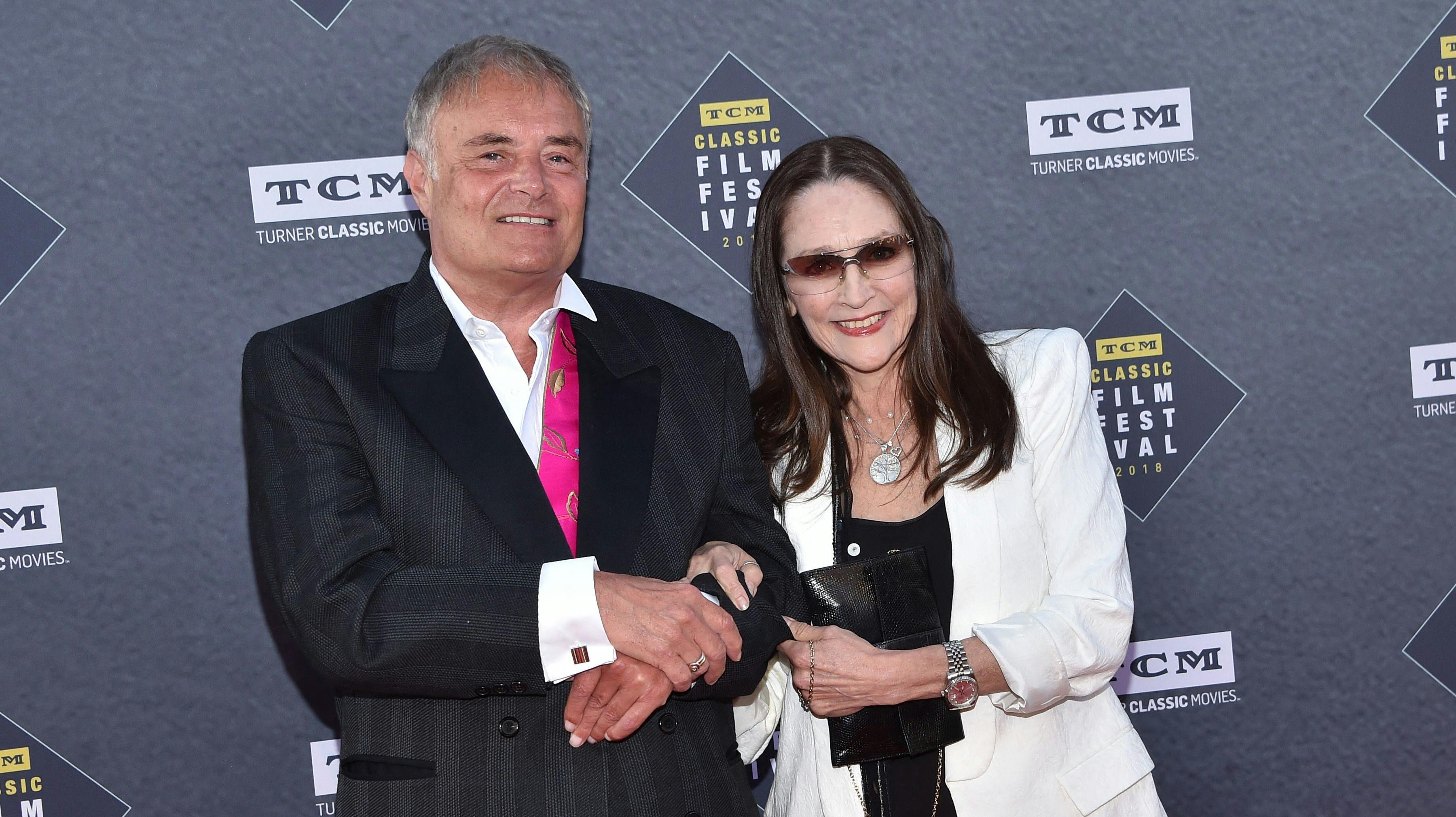 Olivia Hussey and Leonard Whiting fra filmen Romeo og Julie sagsøger Paramount over 50 år gammel sexscene. 