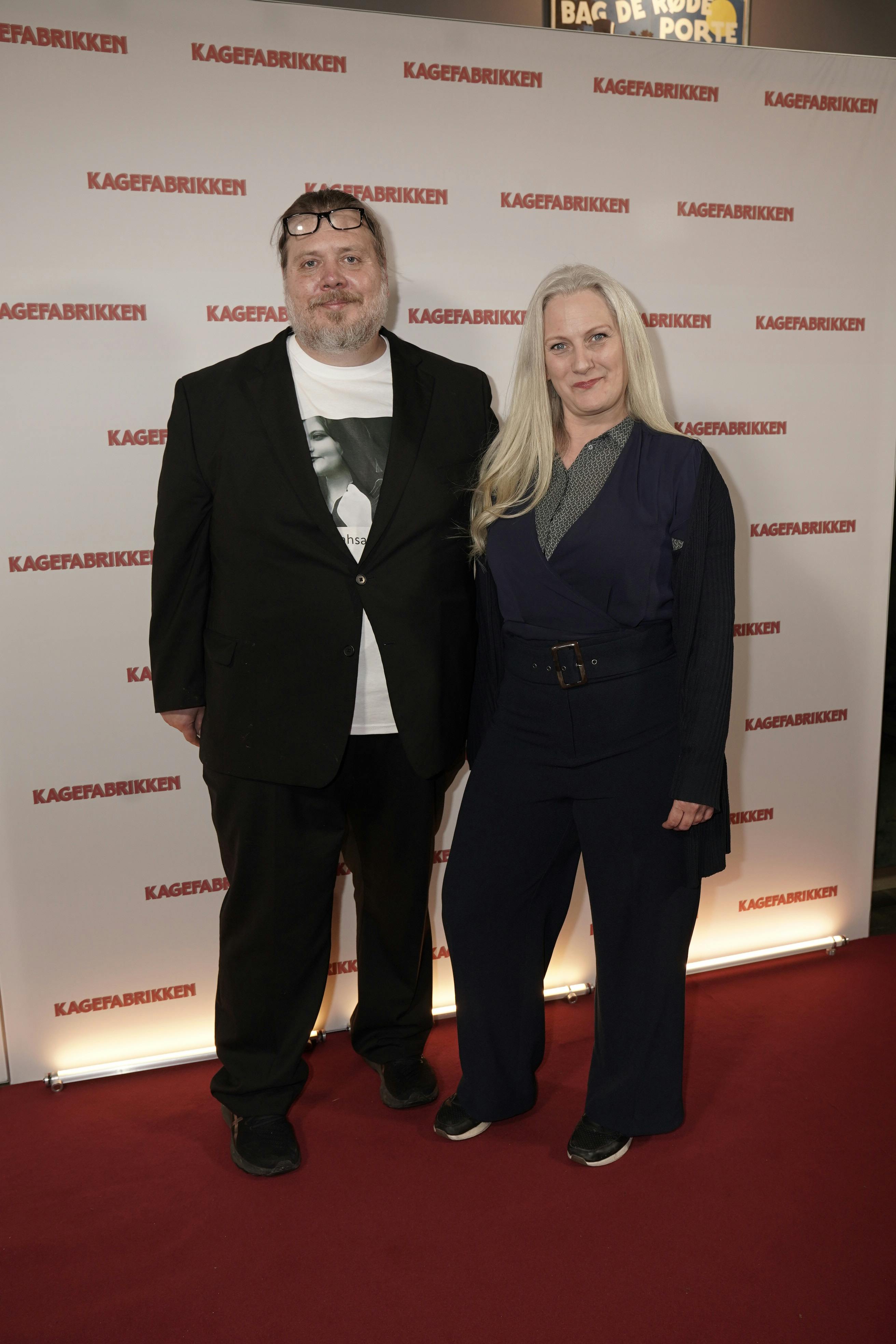 Privat er Nicolas Bro gift med Theresa Stougaard Petersen.