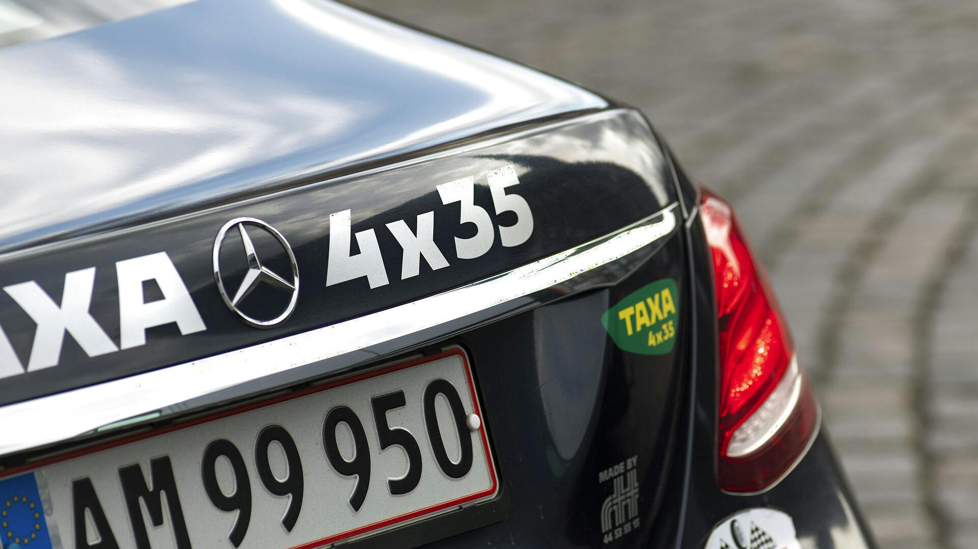 TAXA 4x35 (tidligere Københavns Taxa) er det største taxiselskab i København og det største enkeltstående taxibestillingskontor i Danmark.