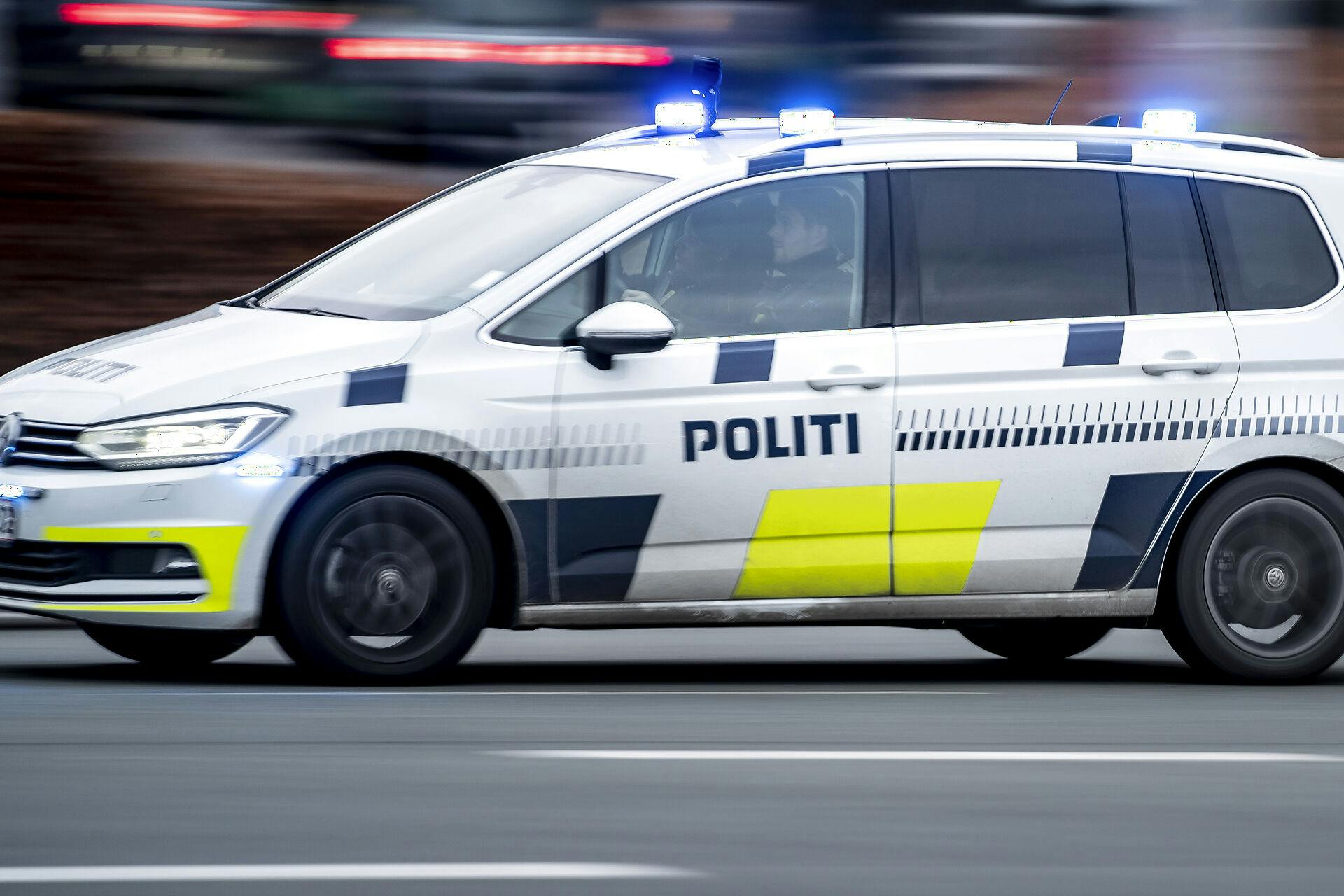 Politibilen på billedet har ikke nogen relation til uheldet.