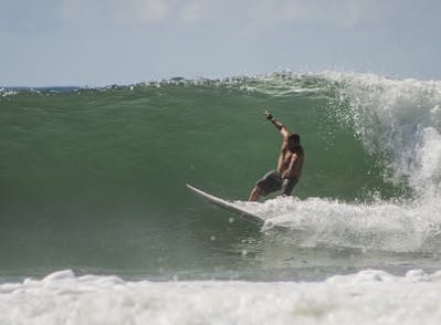 De store bølger ved den Portugisiske kyst "Nazaré" tog torsdag livet af Marcio Freire.&nbsp;