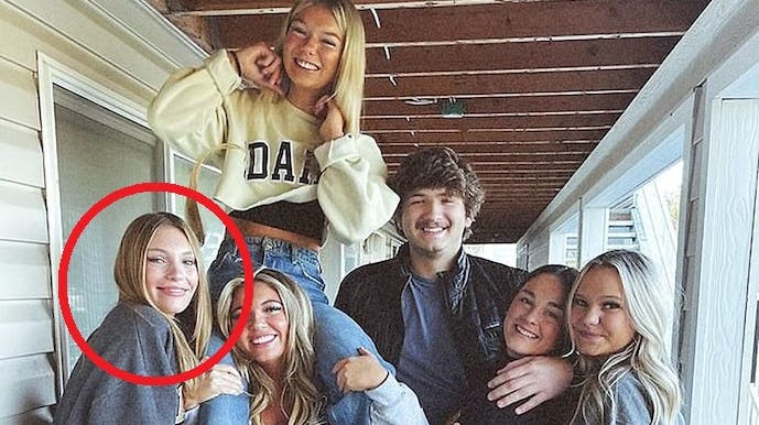 Dylan Mortensen så morderen i øjnene efter drabene på hendes fire venner.