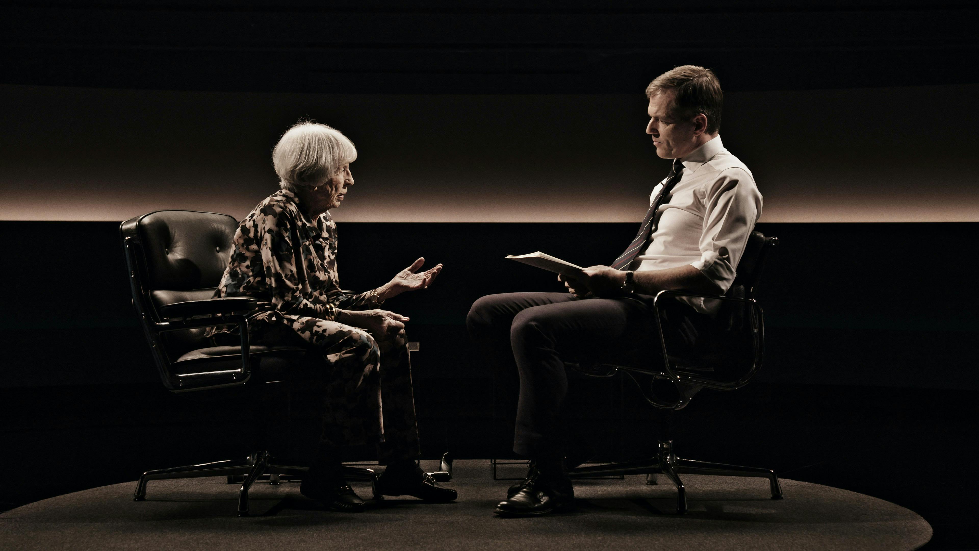 Mikael Bertelsen mødtes med Lise Nørgaard for hendes død for at tale om sit lange liv.