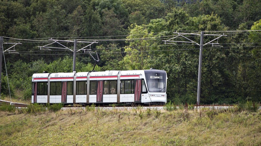 Letbanen er mandag morgen ramt af aflysninger grundet en personpåkørsel i Risskov. (Arkivfoto).