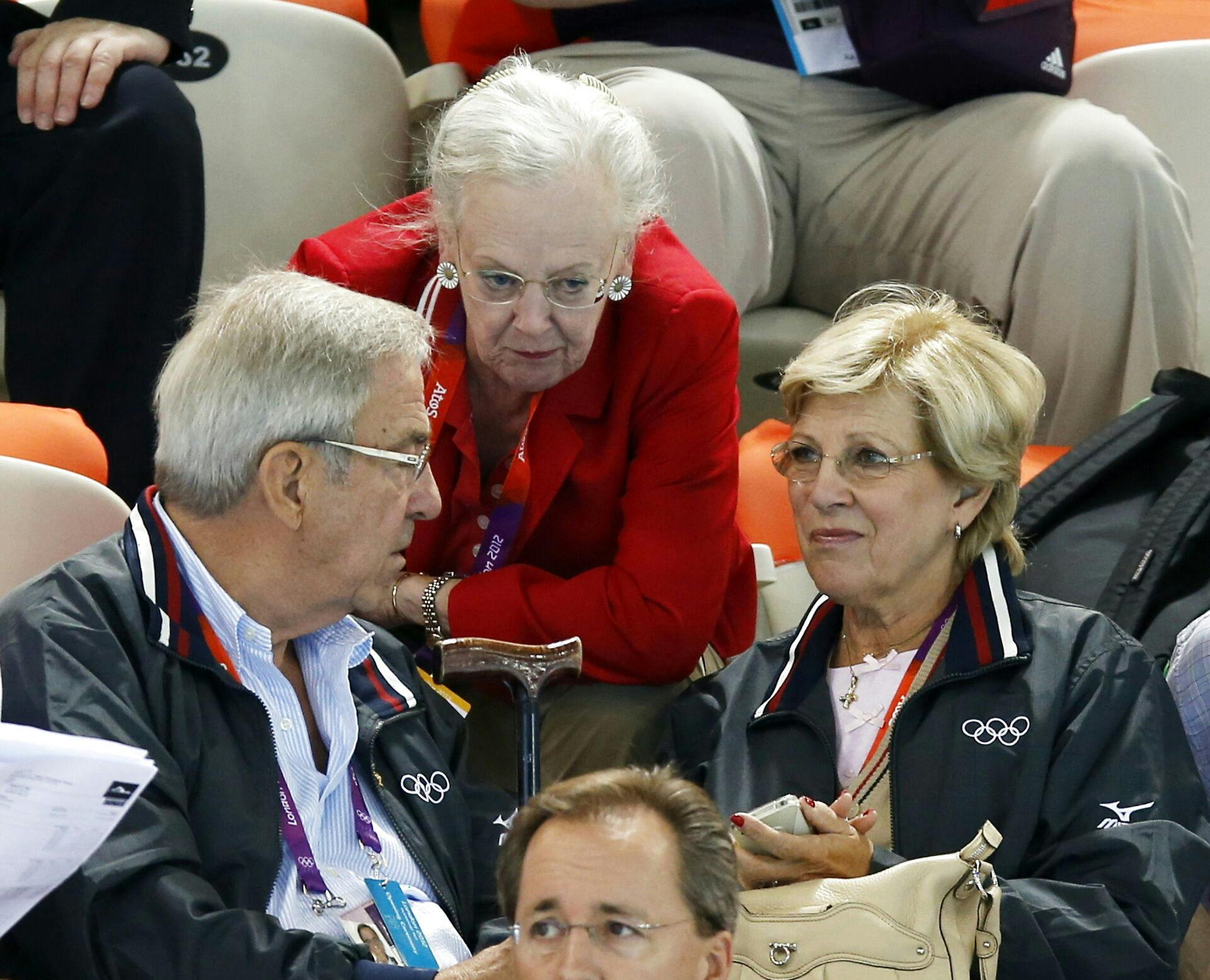 Dronning Margrethe i selskab med sin svoger og søster til OL i London i 2012.
