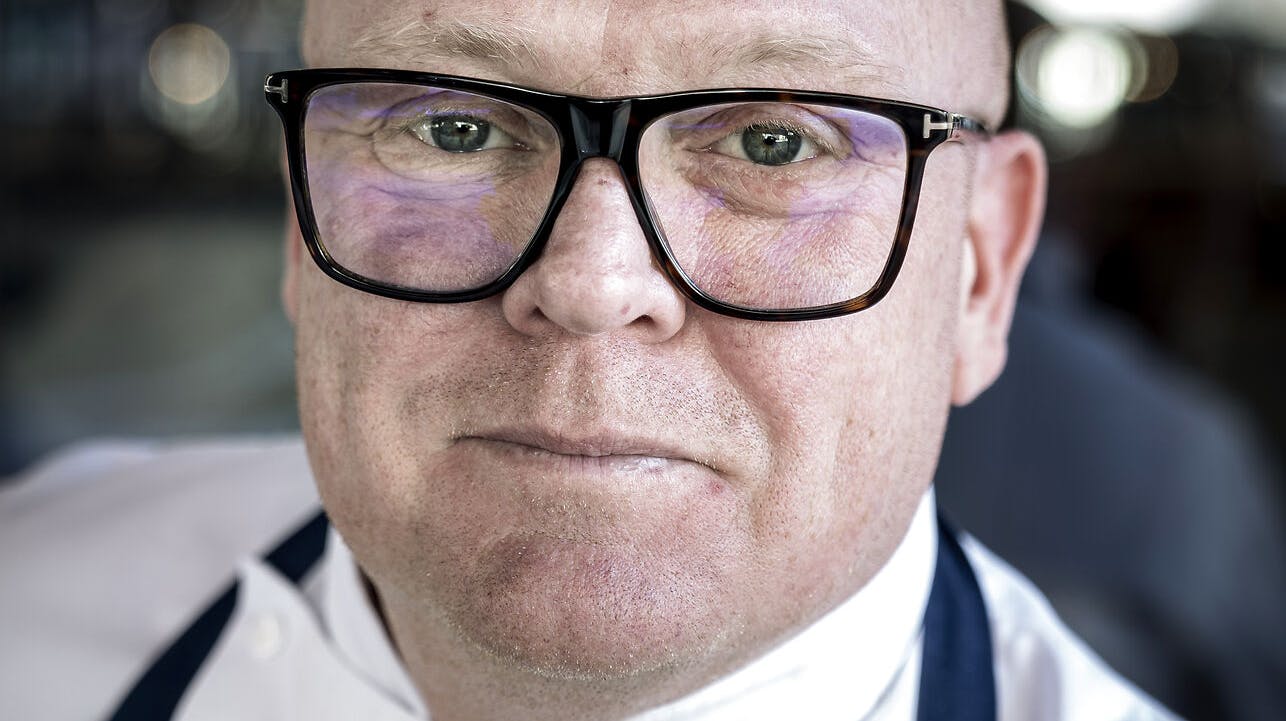 Det har ikke været den sjoveste dag for Per Thøstesen. 