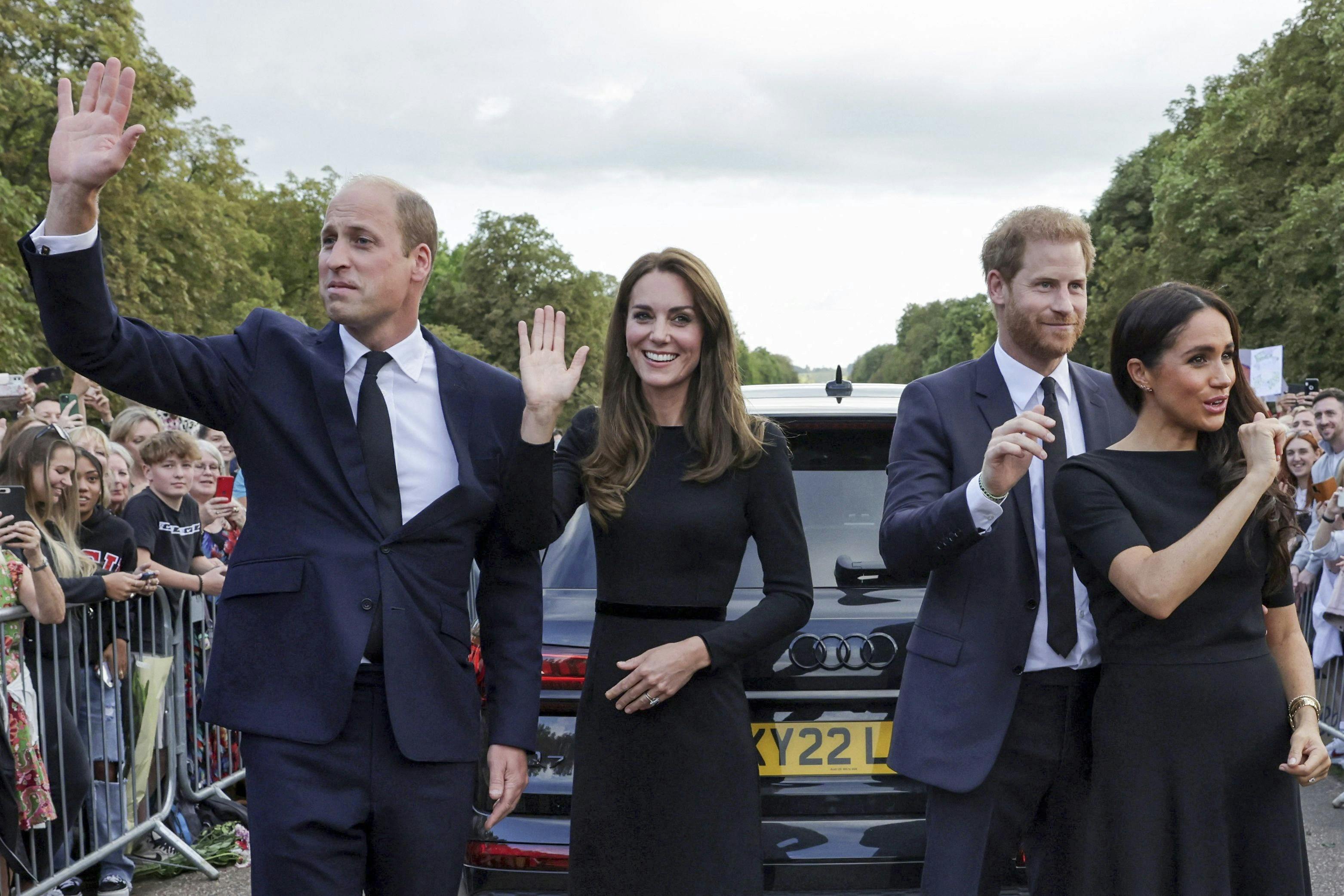 Prins William, hertuginde Kate, prins Harry og Meghan Markle