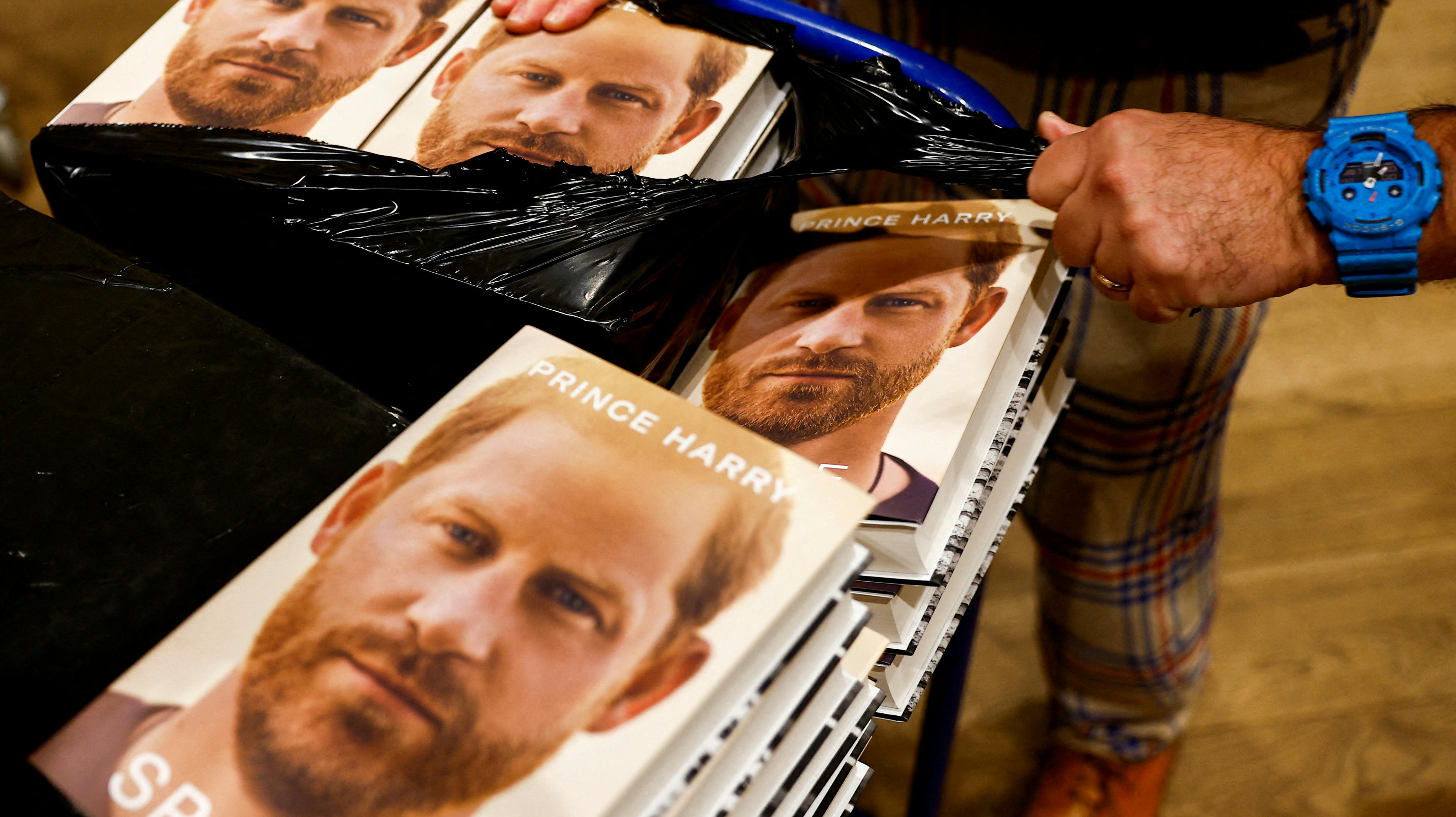 Også i England er der rift om den ærlige udgivelse 