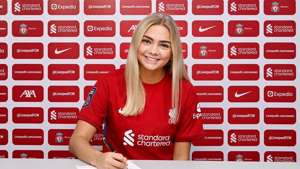 Sofie Lundgaard har lavet en aftale med Liverpool, der løber til sommeren 2025.