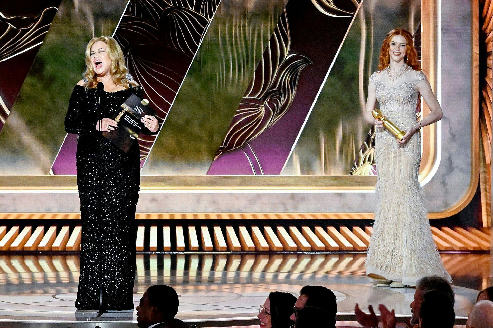 Jennifer Coolidge skuffede bestemt ikke, da hun gik på scenen til aftenens Golden Globe-uddeling.