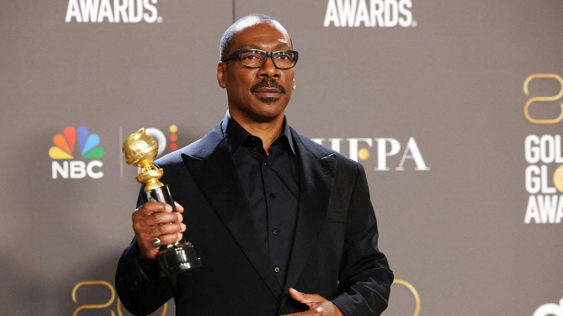 Eddie Murphy vandt "Cecil B. DeMille"-prisen for sit enestående bidrag til underholdningsverden.