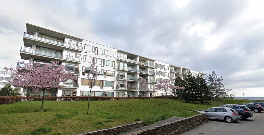 Det er midt i denne ejendom Alice Vestergaard har købt en lejlighed til 20,7 mio. kr.