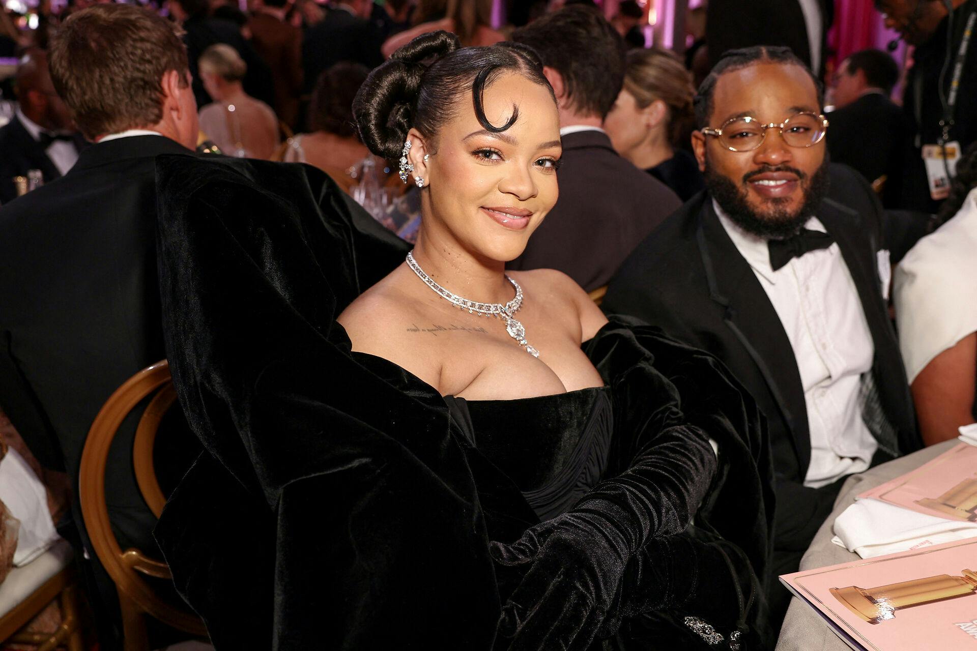 Rihanna var at finde til ugens Golden Globe Awards. Nu har hun også delt en vild ny video.&nbsp;&nbsp;