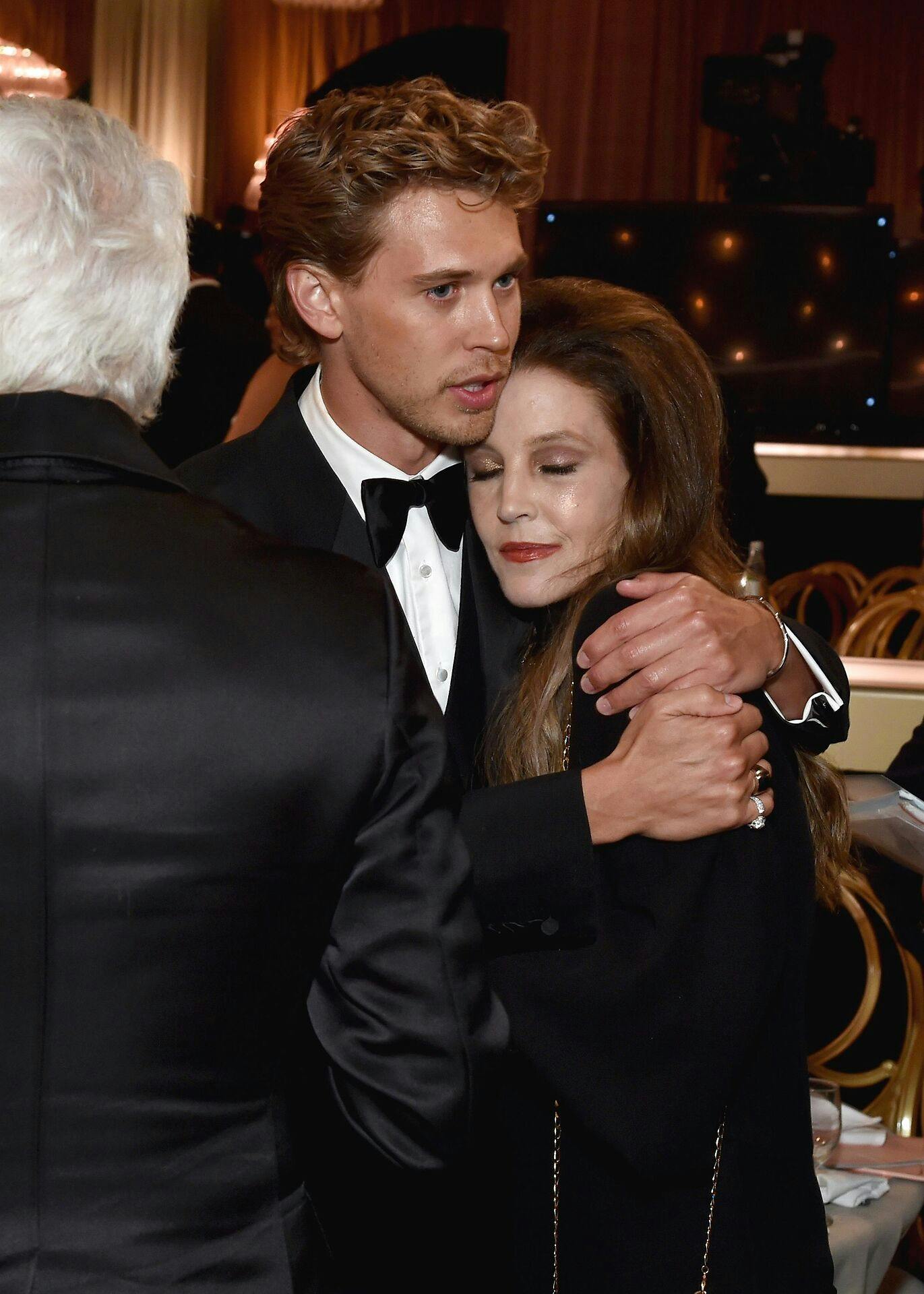 Et af de sidste billeder, der er taget af Lisa Marie Presley, som deltog i Golden Globe prisfesten to dage før sin død.
