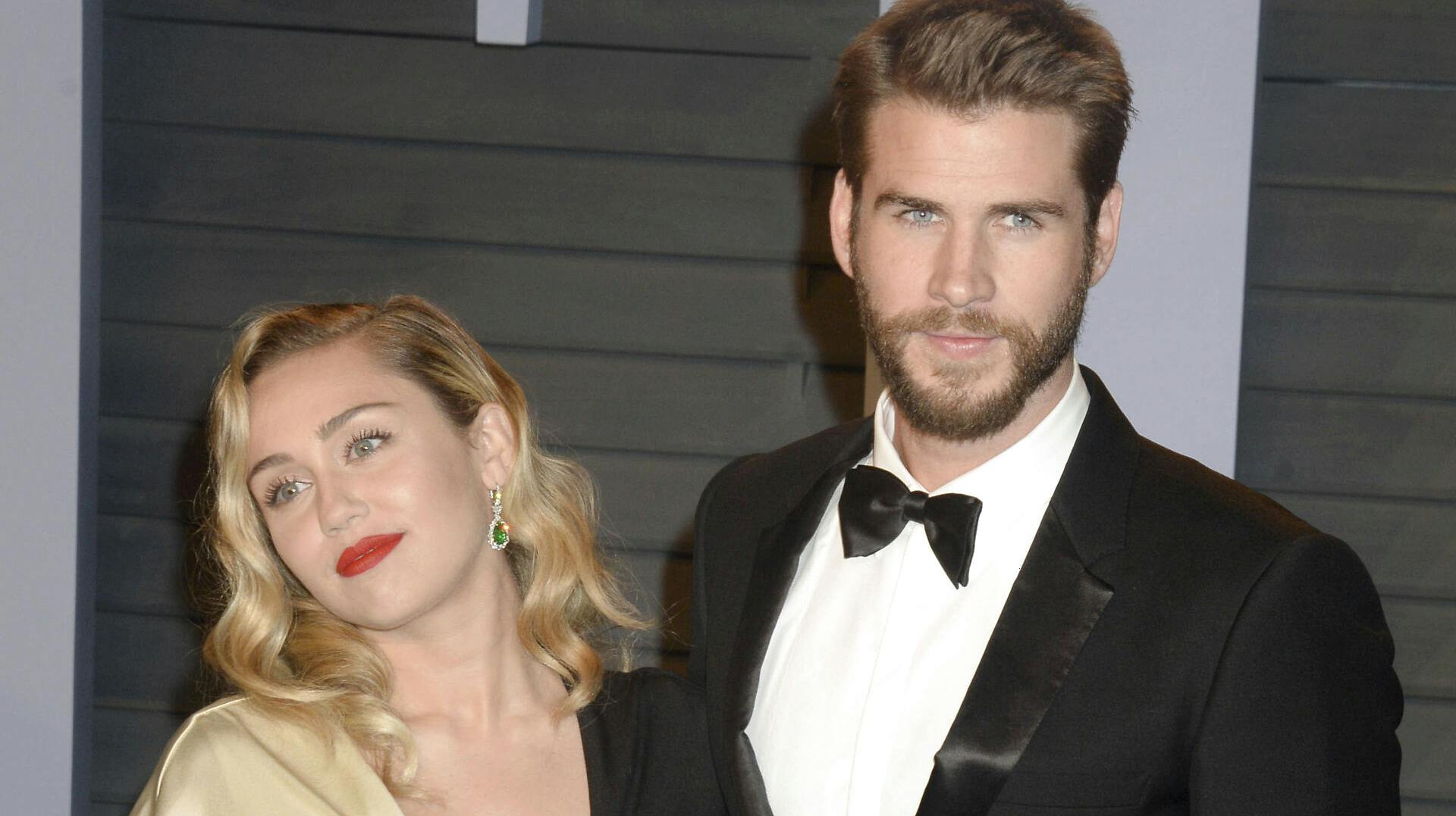 Miley Cyrus og Liam Hemsworth har været fra hinanden i tre år, men det tyder på, at sangerinden stadig har noget i klemme.