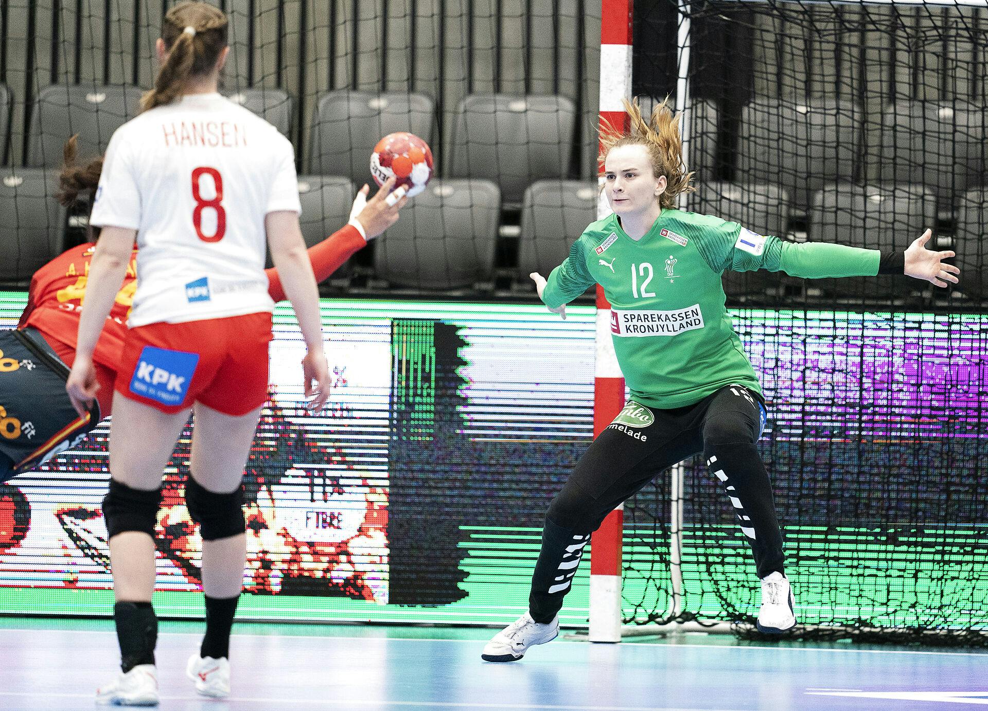 Danmarks Anna Kristensen vil have spilletid på en højere hylde. Derfor smutter hun fra Viborg til Esbjerg øjeblikkeligt. nbsp;