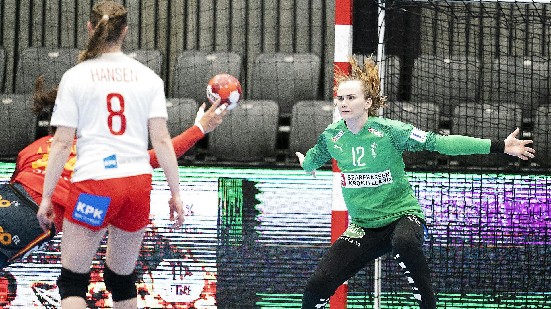 Danmarks Anna Kristensen vil have spilletid på en højere hylde. Derfor smutter hun fra Viborg til Esbjerg øjeblikkeligt. nbsp;