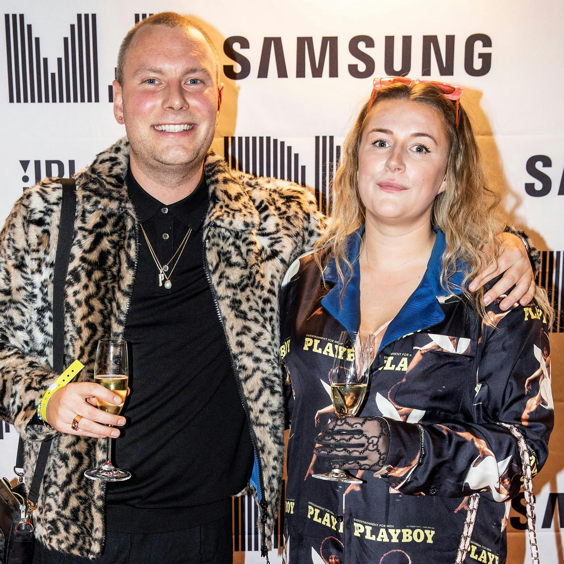 Pelle Peter Jencel og Maria Jencel var ikke tilfredse med hotelværelset. Nu kan du se billederne derfra.