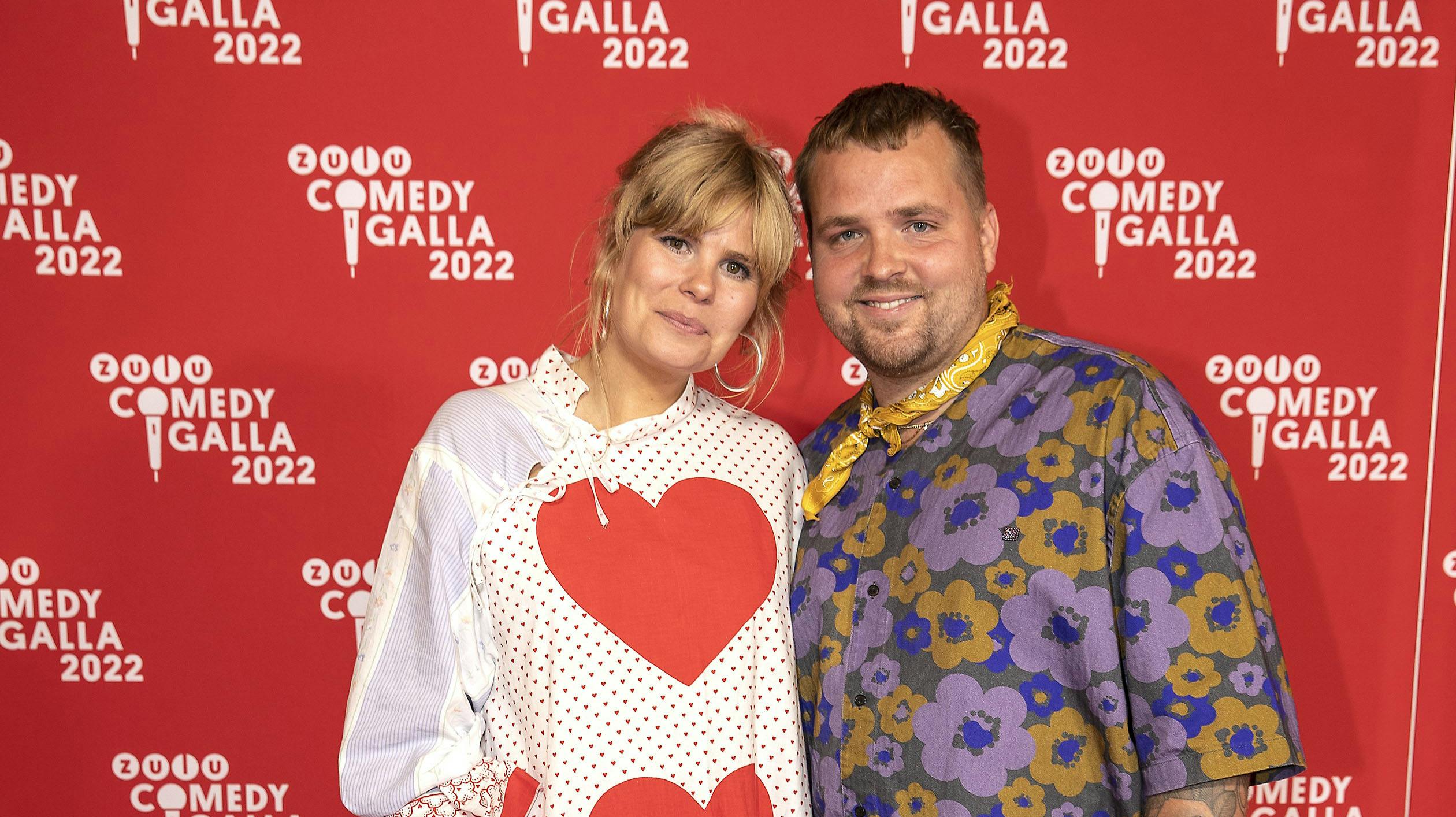 Sofie Linde og gemalen Joakim Ingversen nyder lige nu solen i Thailand med deres to døtre – men turen har ikke været uden dramatik. 