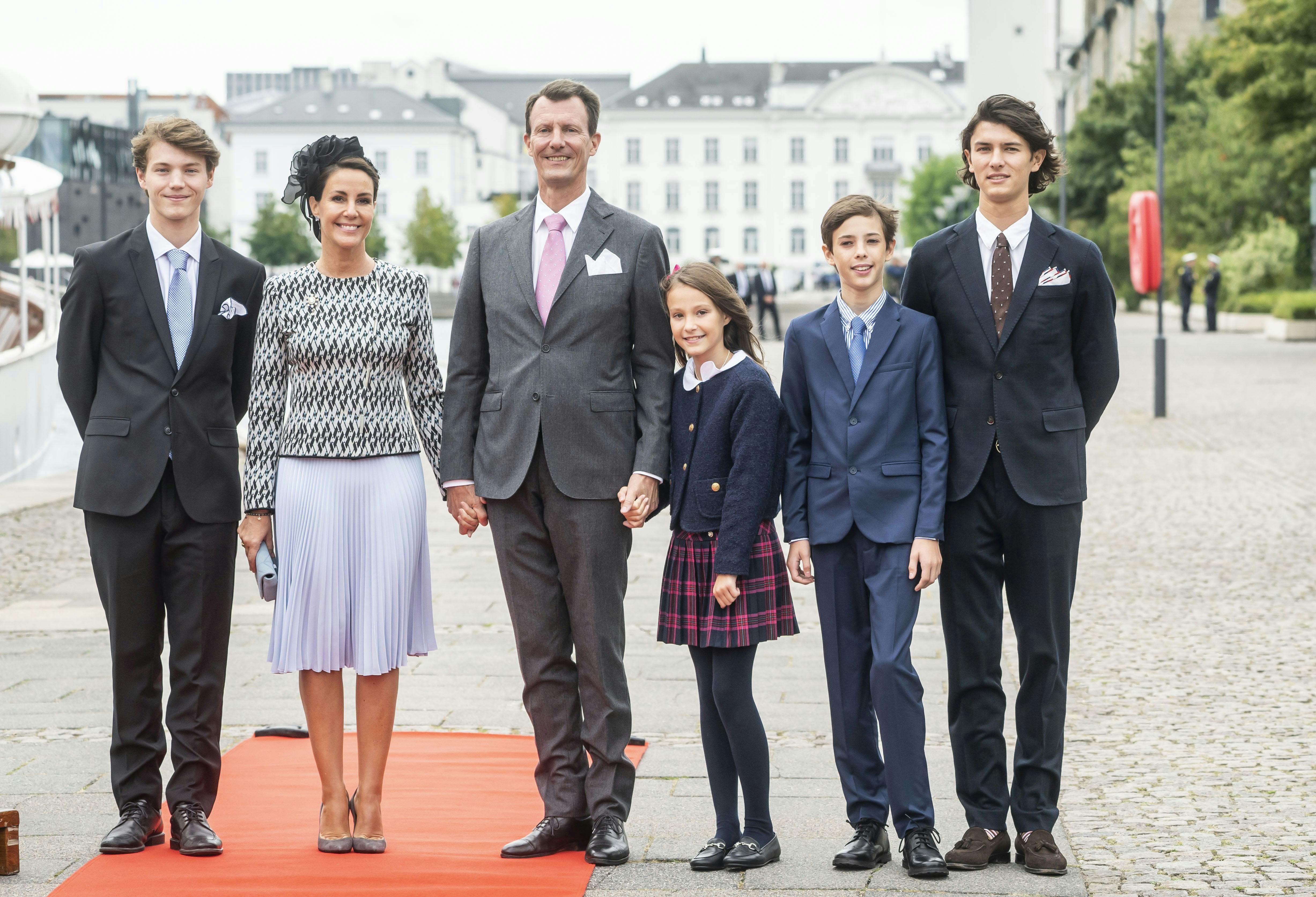 Prins Felix, prinsesse Marie, prins Joachim, prinsesse Athena, prins Henrik og prins Nikolai