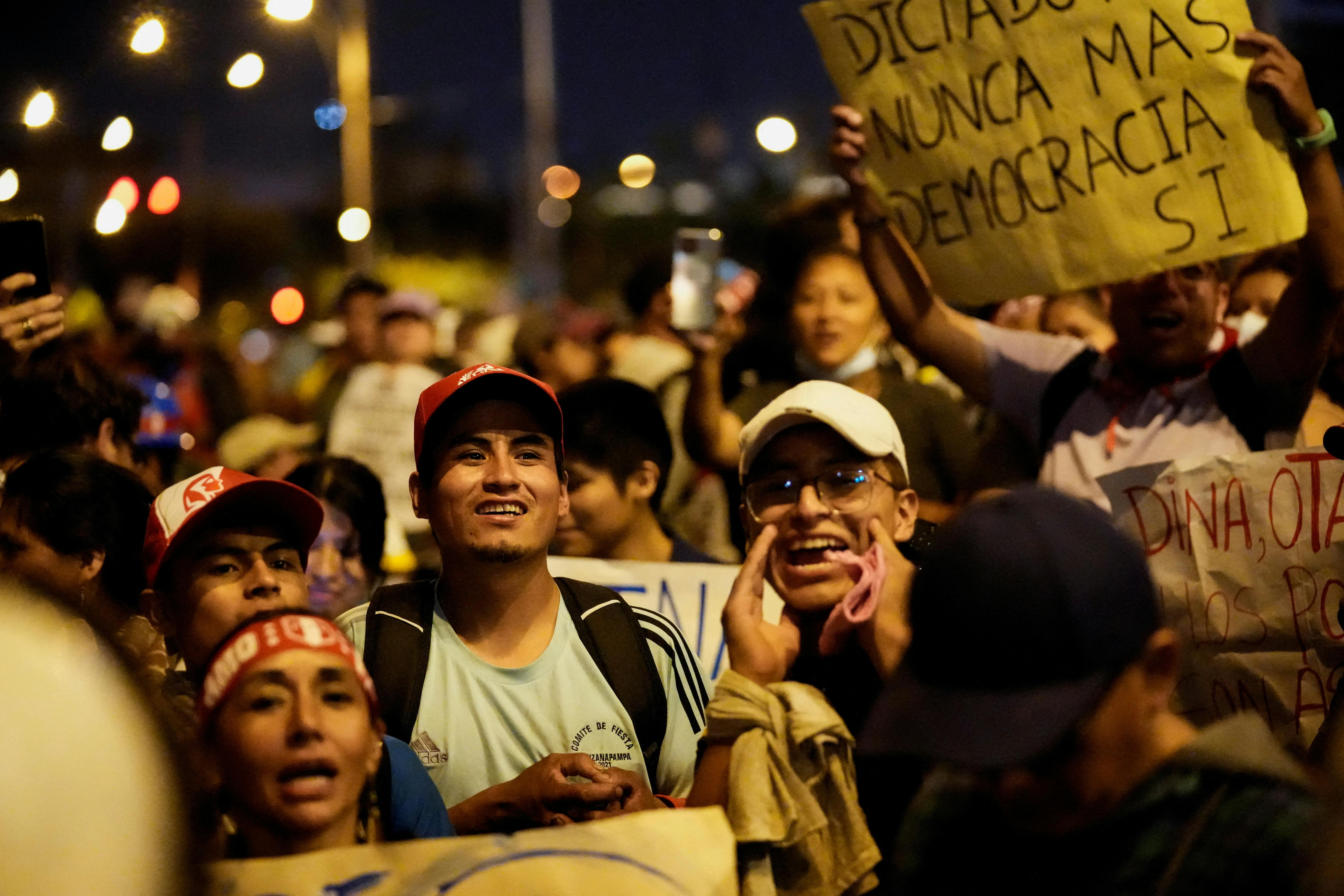 Tusindvis af demonstranter i det sydamerikanske land har i den seneste periode fundet vej til gaderne for at protestere mod præsidenten Dina Boluarte.